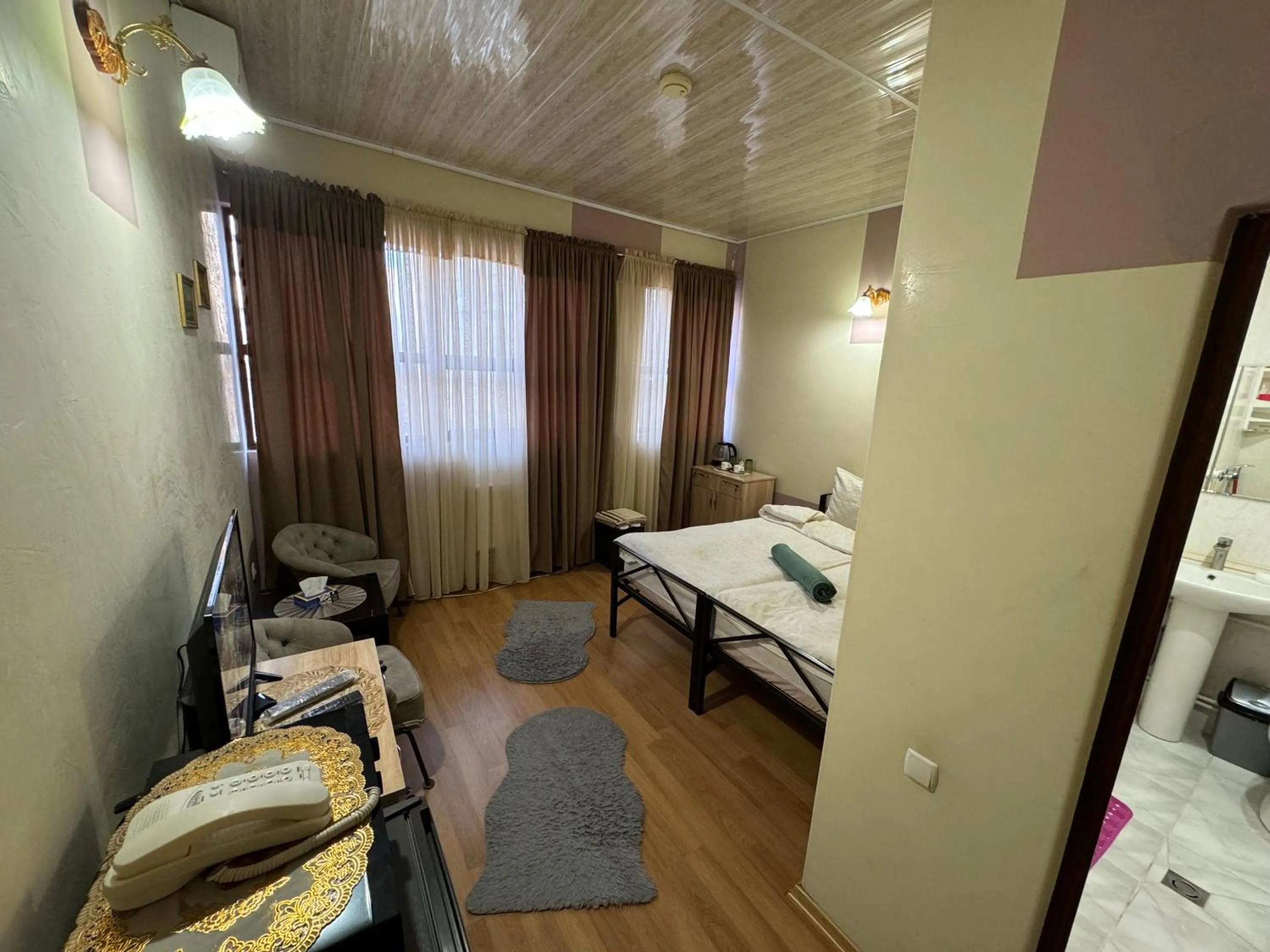 Photo of the whole room, Bed in ALEM Hotel