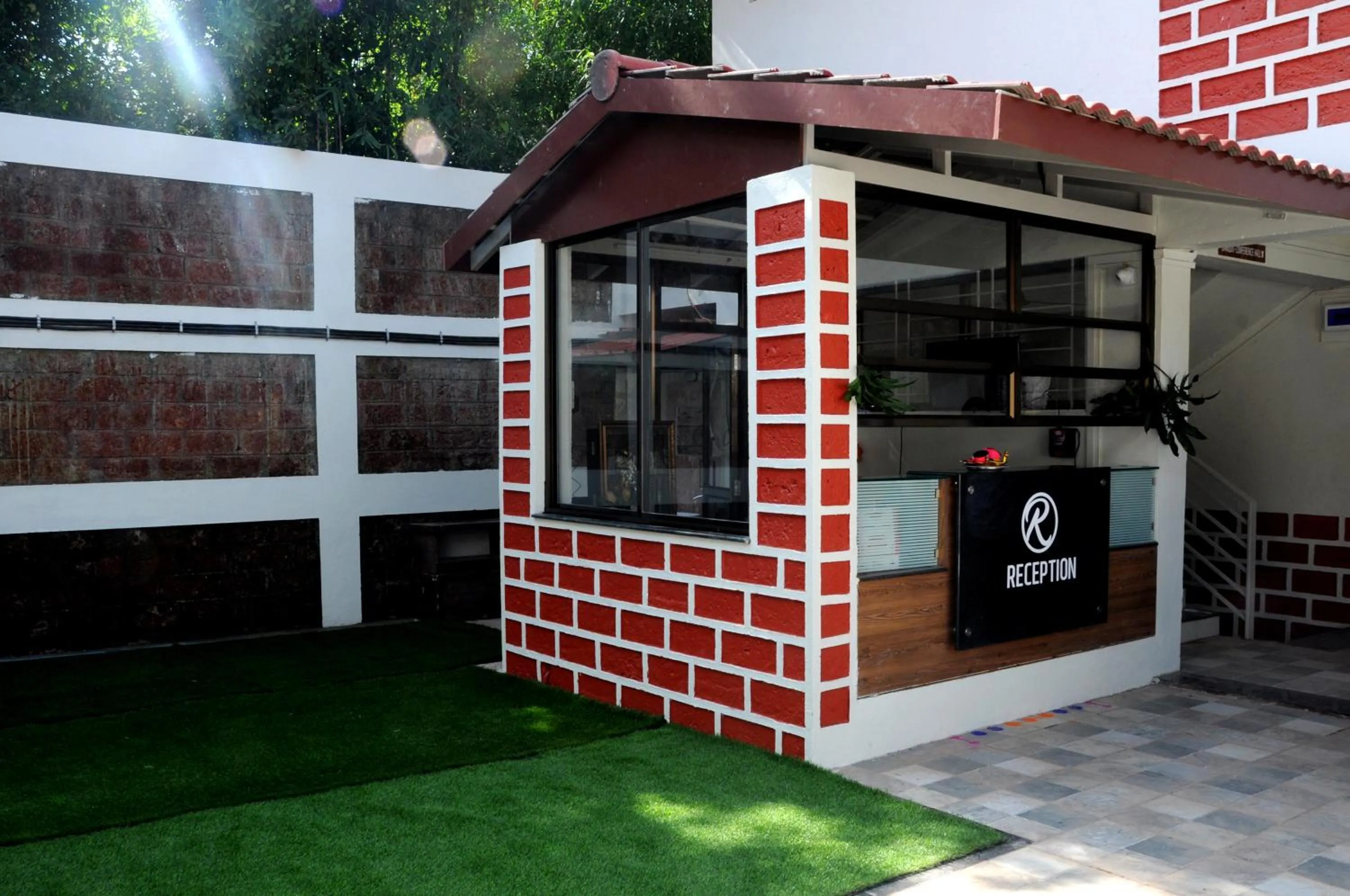 Facade/entrance in Rutu's Holidays Resort Panhala