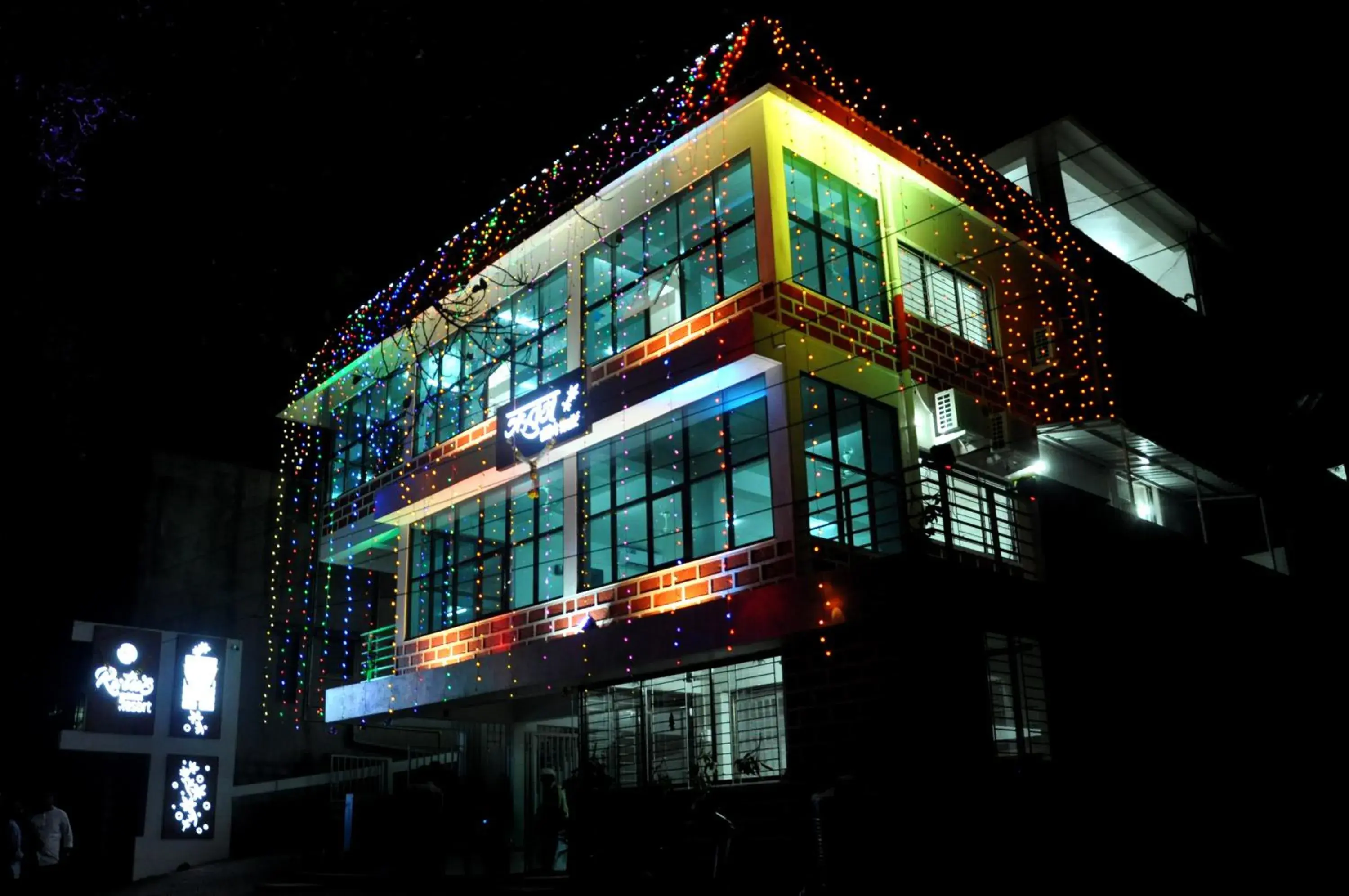 Property building in Rutu's Holidays Resort Panhala Property building in Rutu's Holidays Resort Panhala