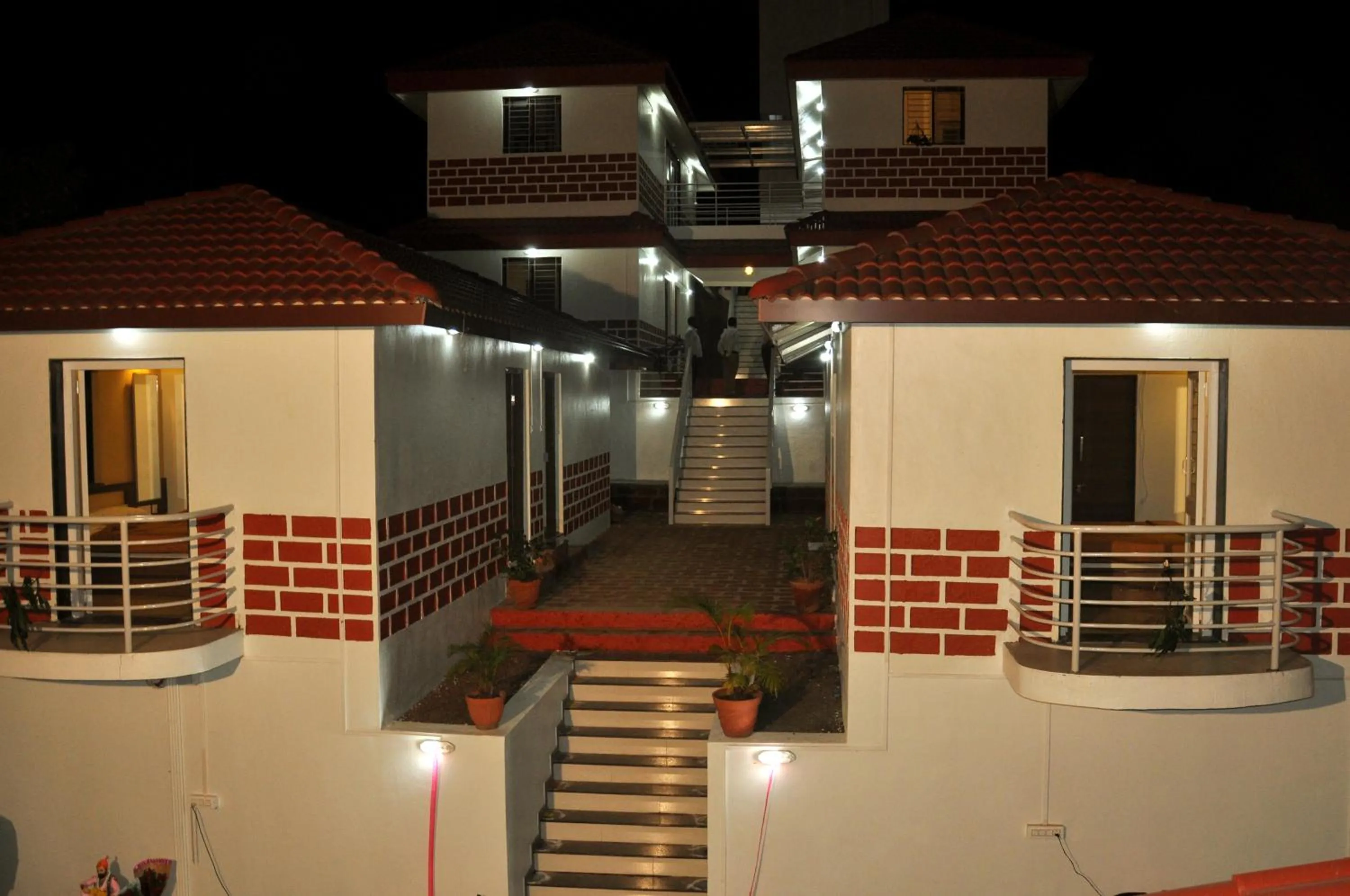 Facade/entrance in Rutu's Holidays Resort Panhala