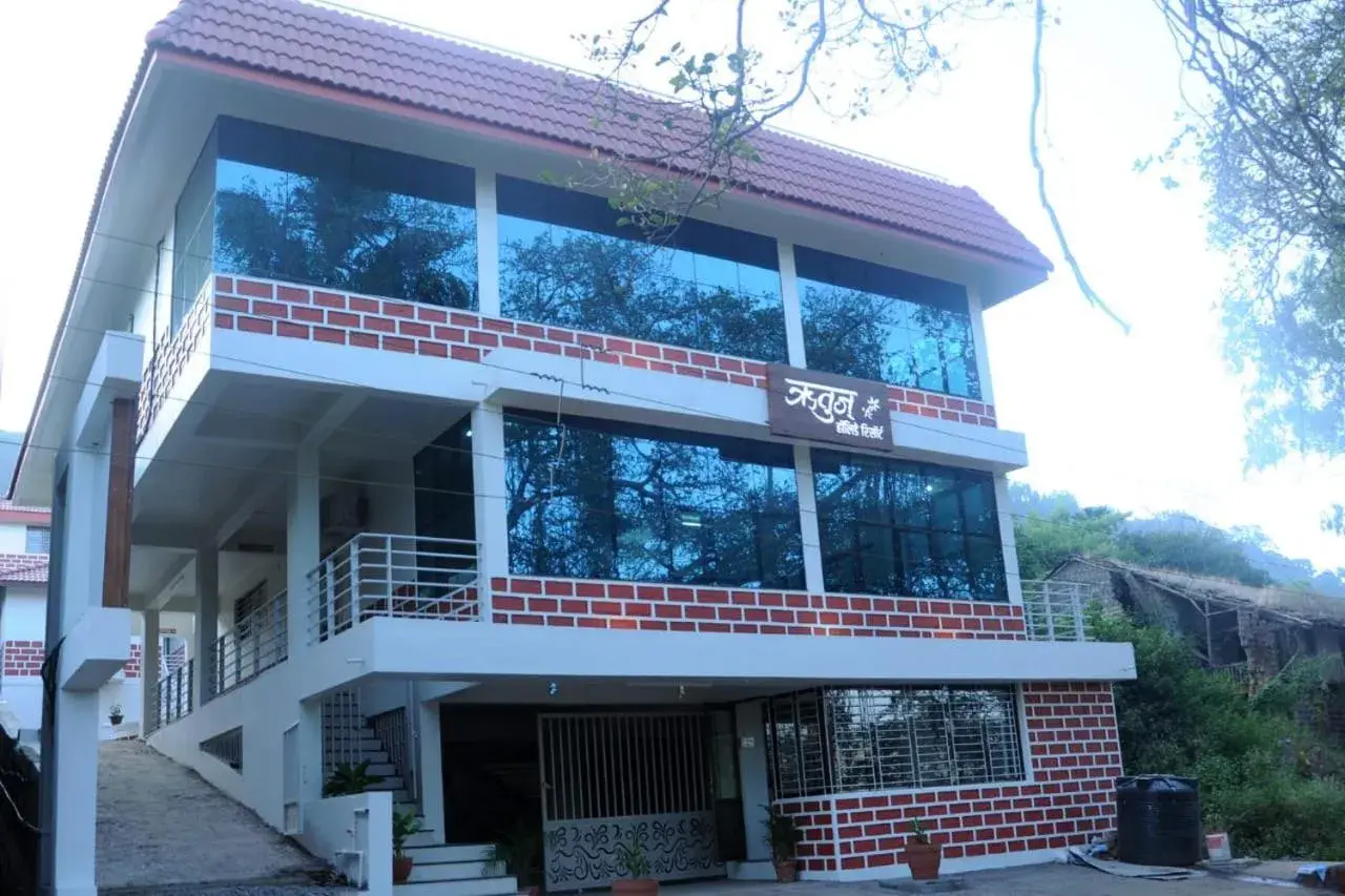 Property building in Rutu's Holidays Resort Panhala Property building in Rutu's Holidays Resort Panhala