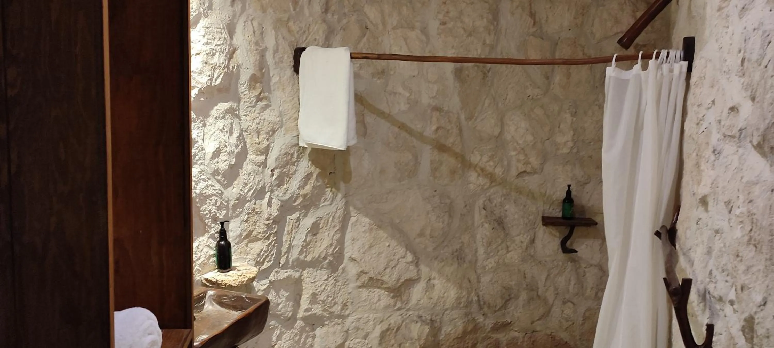 Shower in Aldea Maya-Ha Cabañas con cenotes