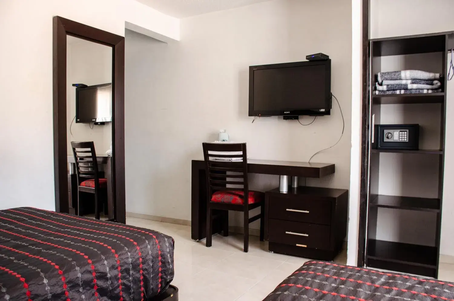 Triple Room in Hotel O Puente Triple Room in Hotel O Puente
