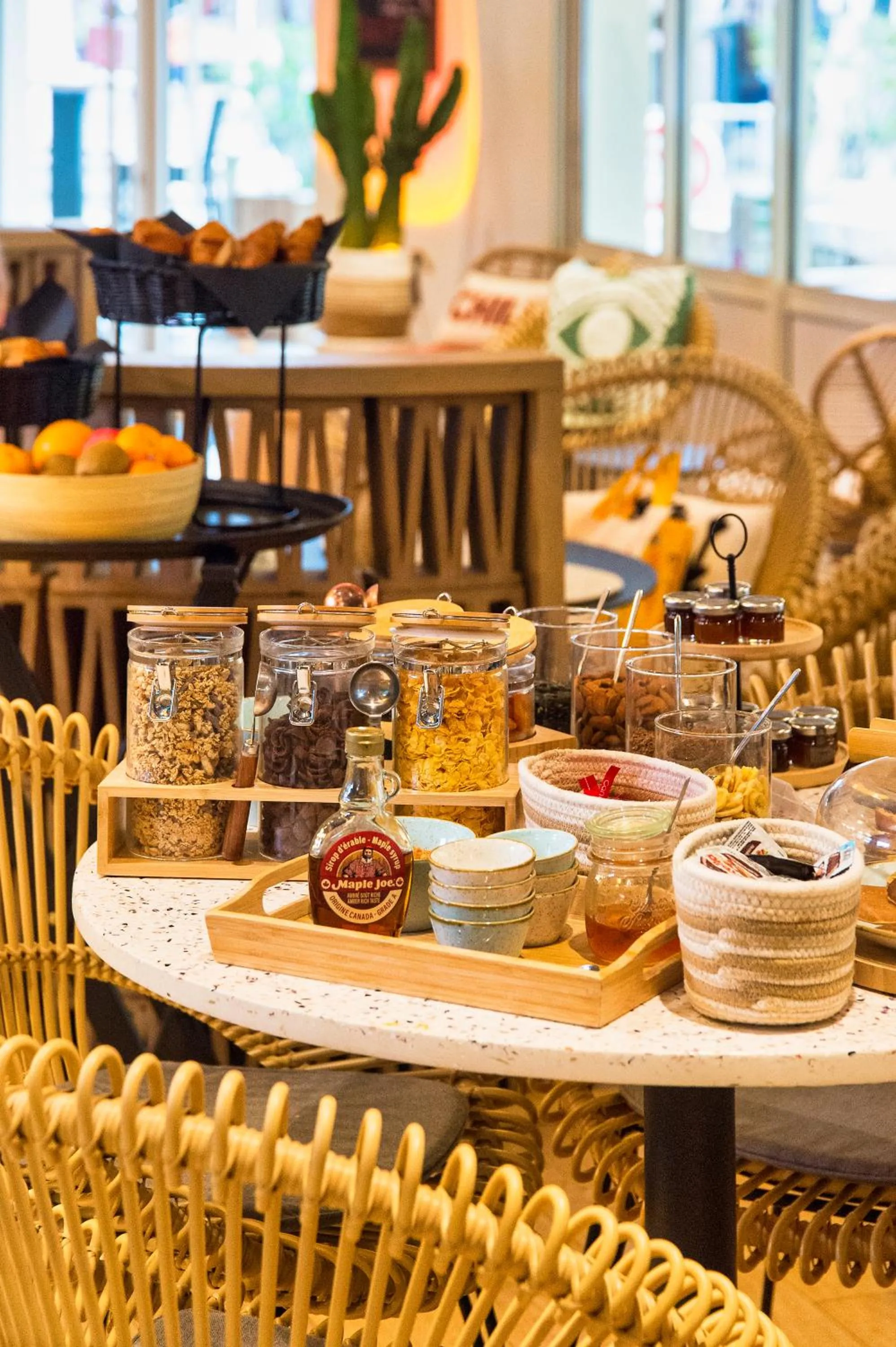 Restaurant/places to eat in Hôtel BO & MIA