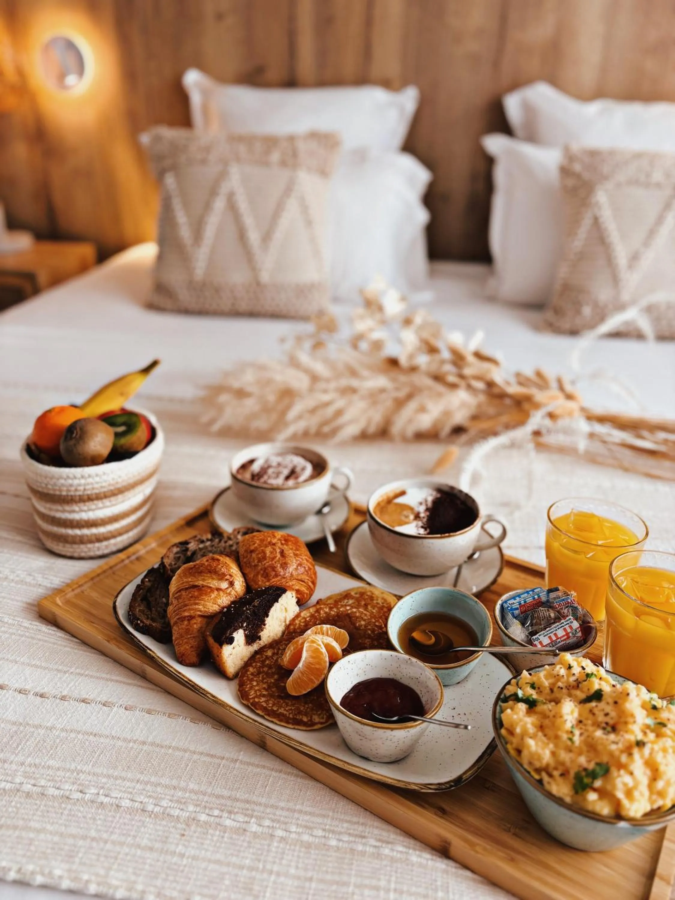 Breakfast in Hôtel BO & MIA