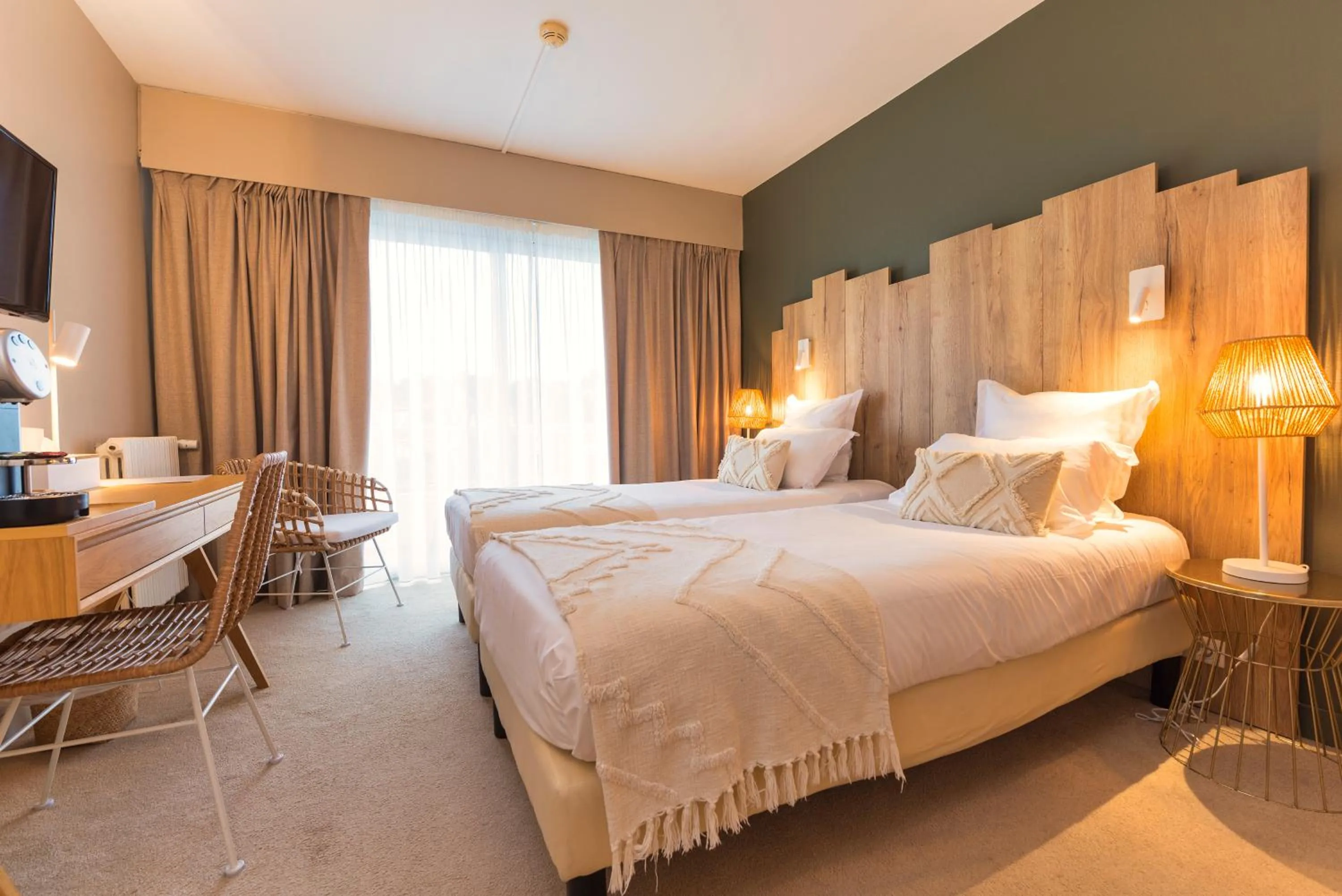 Bed in Hôtel BO & MIA