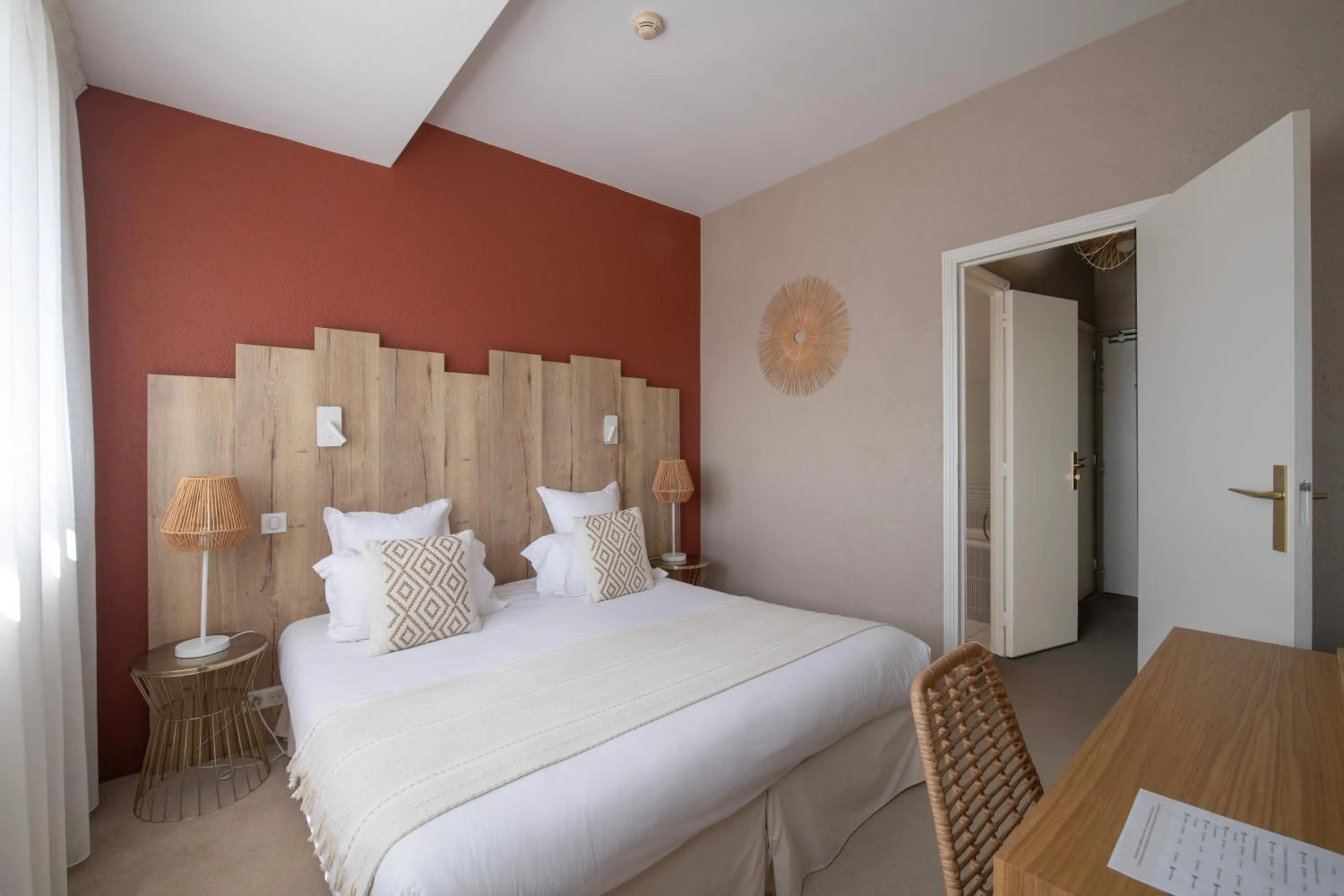 Bed in Hôtel BO & MIA