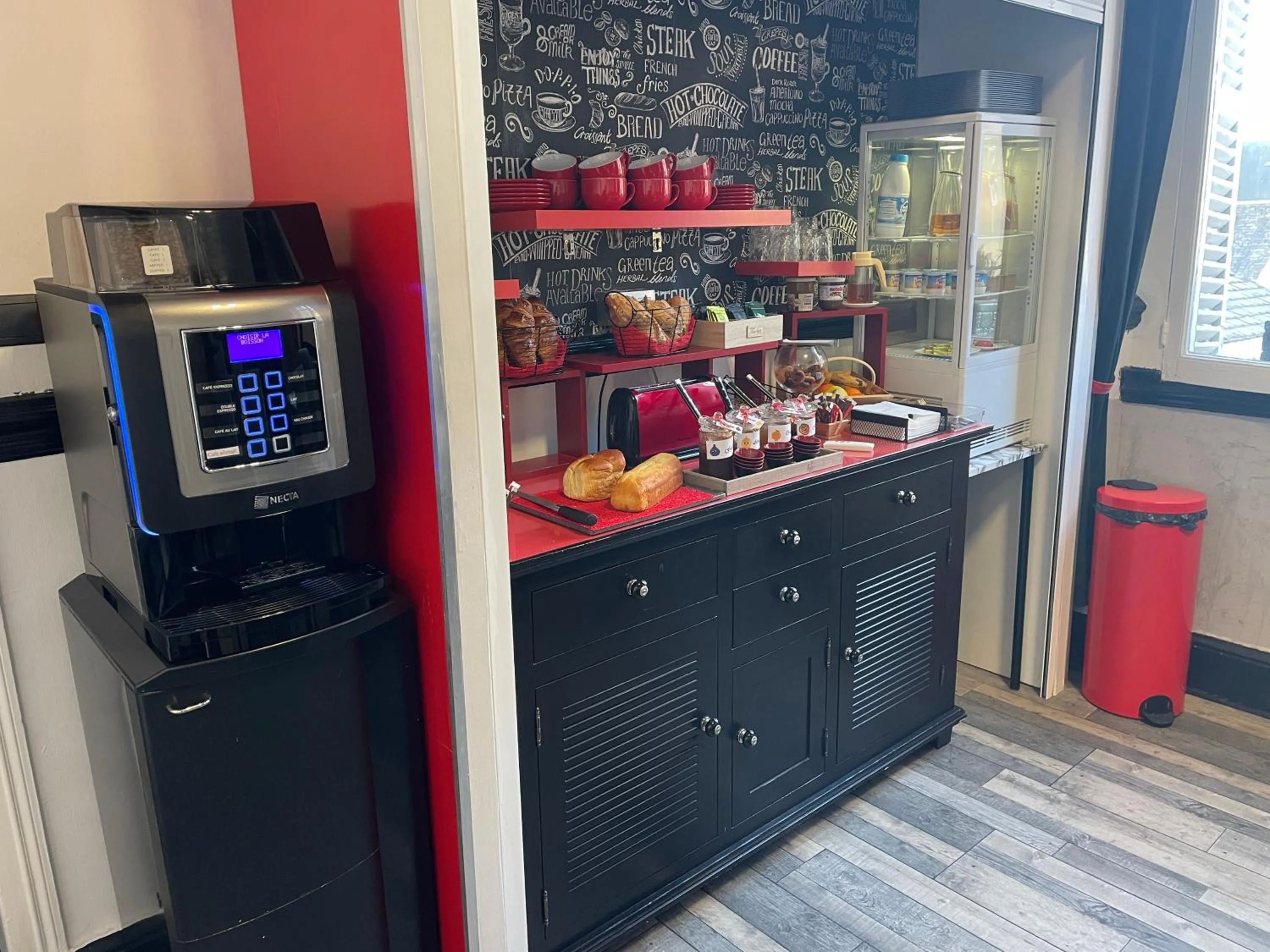 Breakfast in Hotel Au Chapon Fin