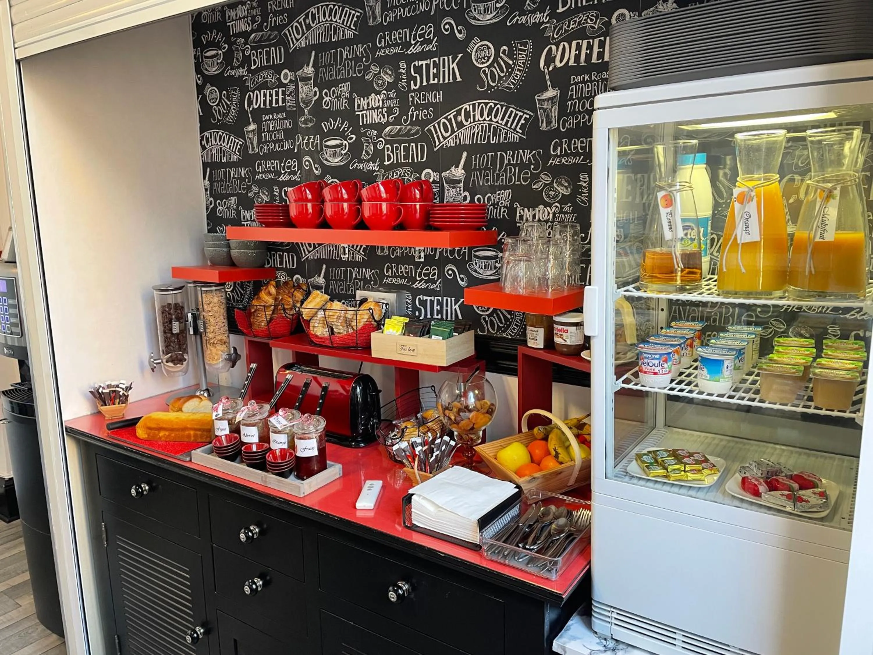 Breakfast in Hotel Au Chapon Fin