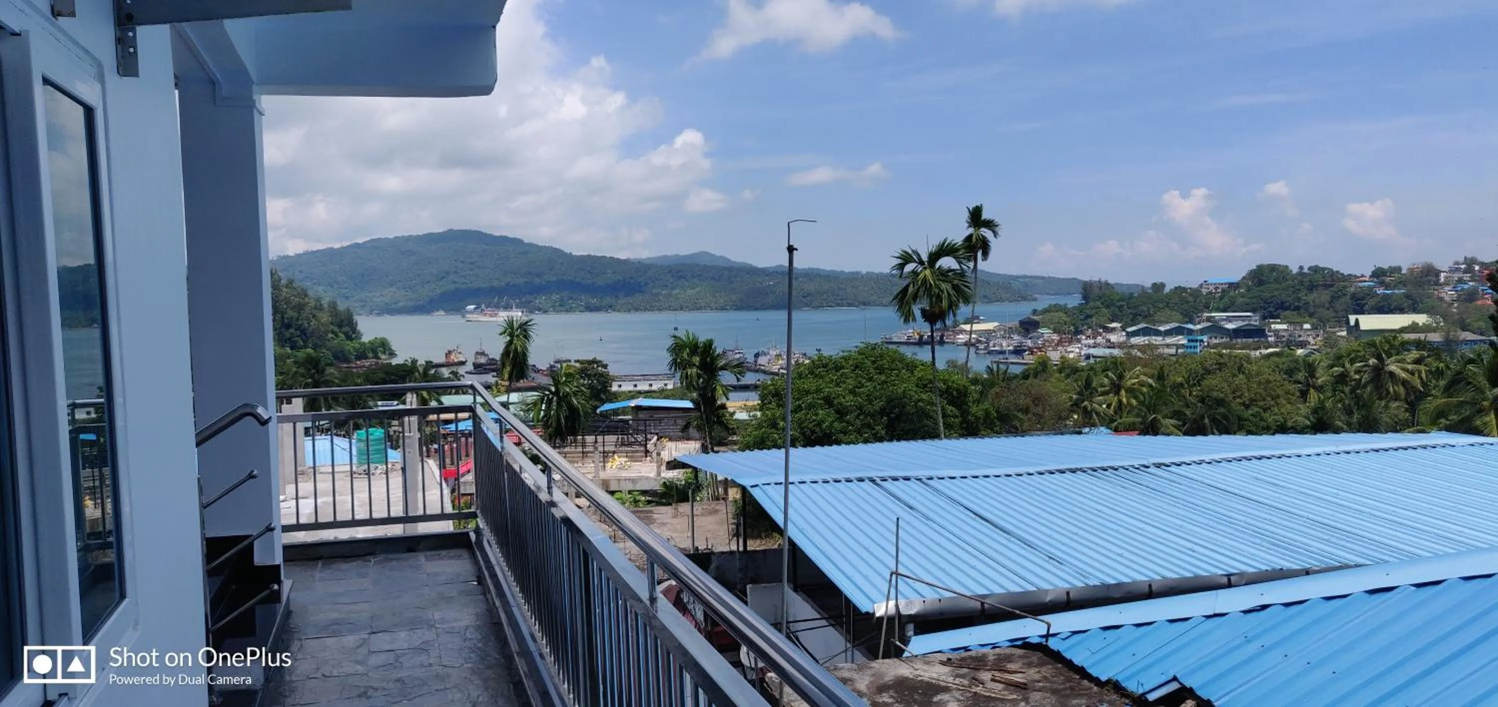 Landmark view in Island Cliff