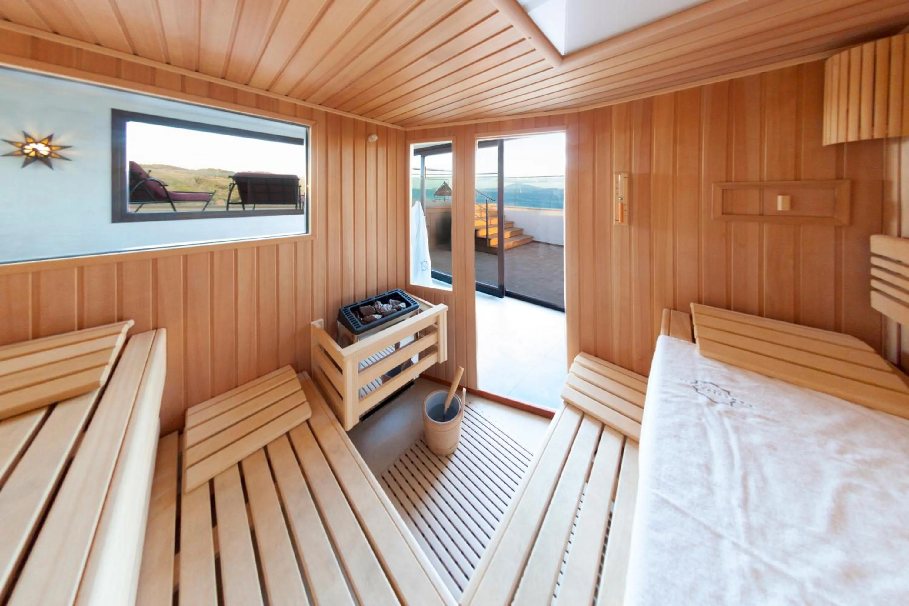 Sauna, Bed in Apartamentos La Residencia Tarifa