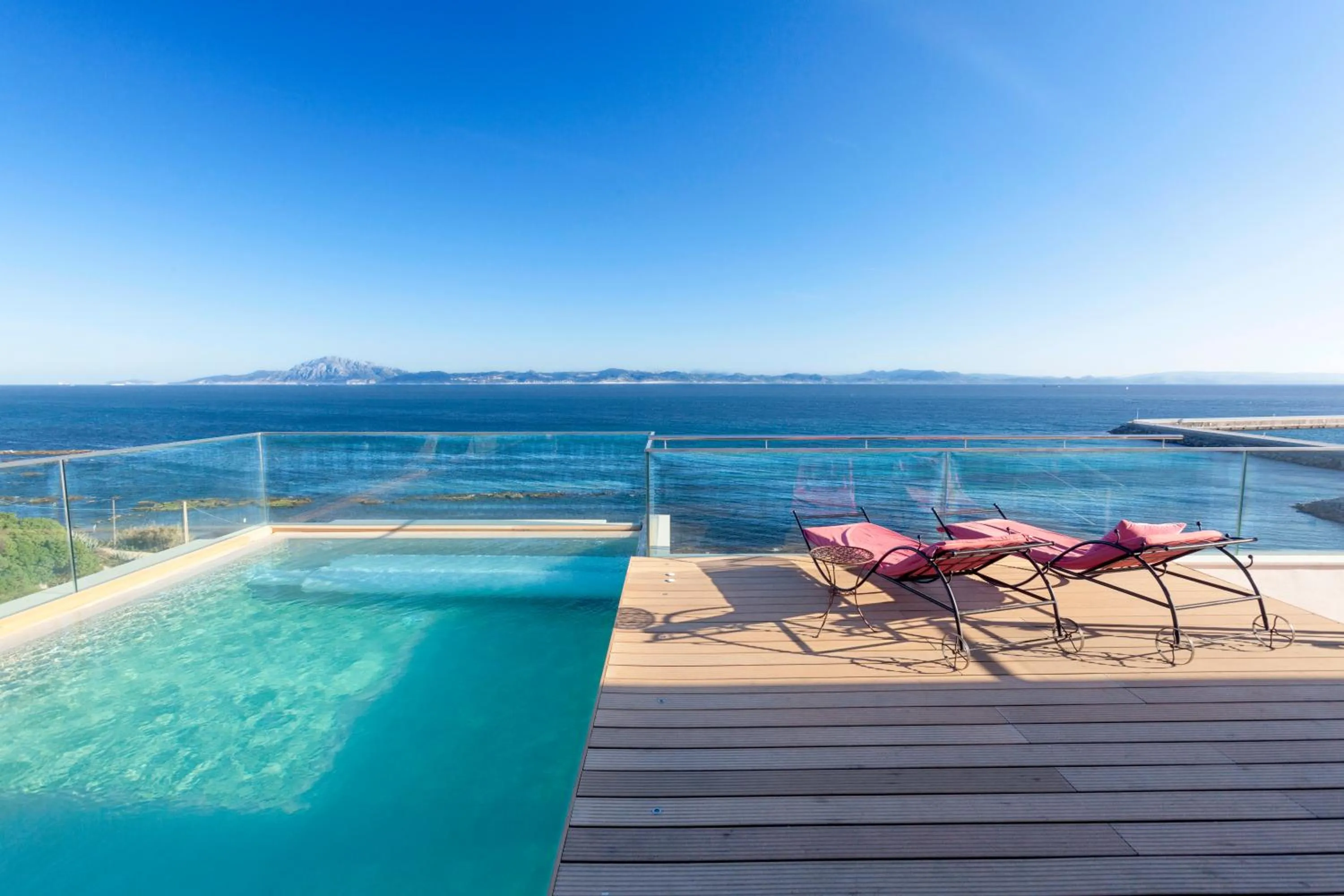 Swimming pool in Apartamentos La Residencia Tarifa