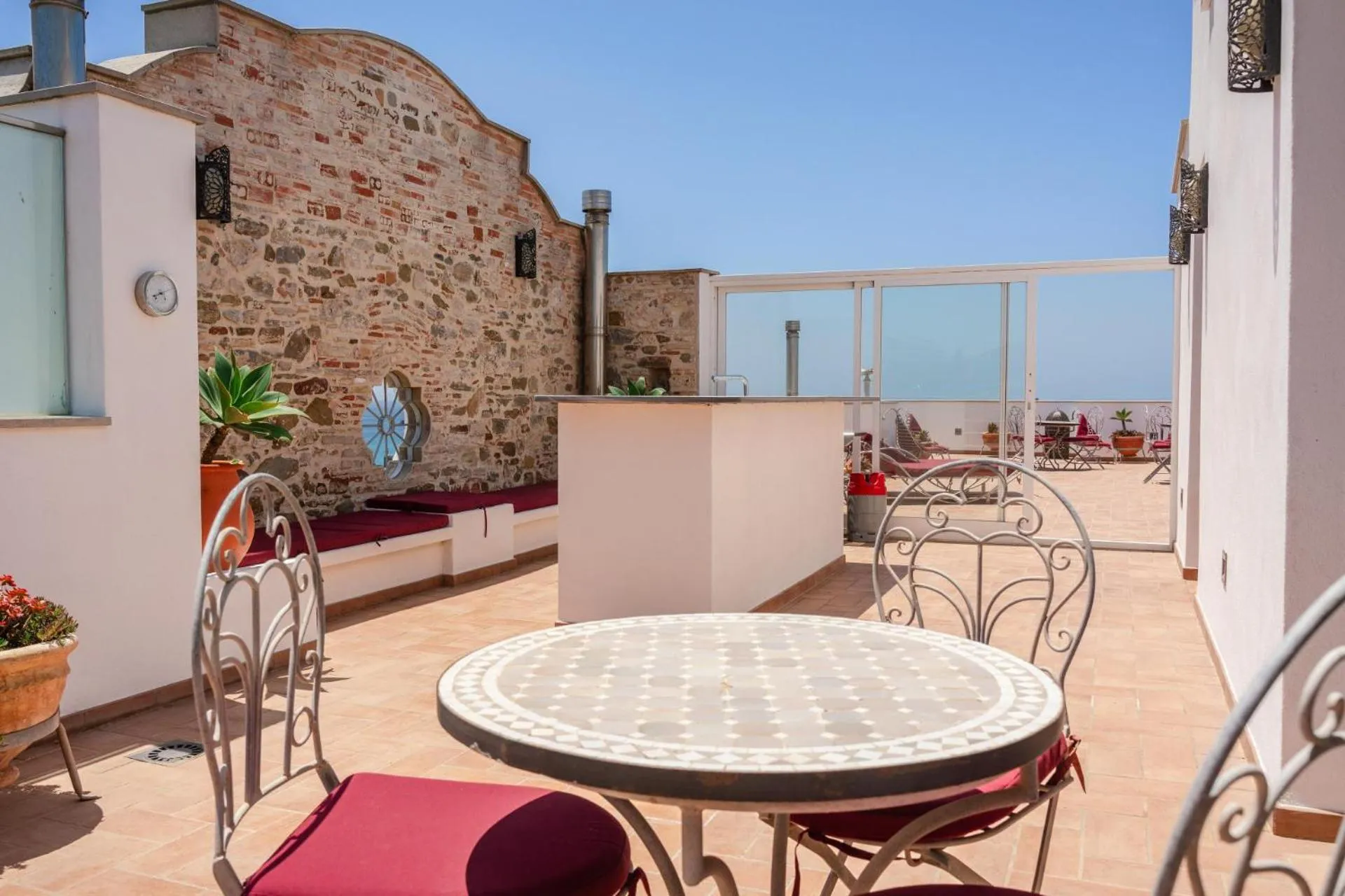 Apartamentos La Residencia Tarifa