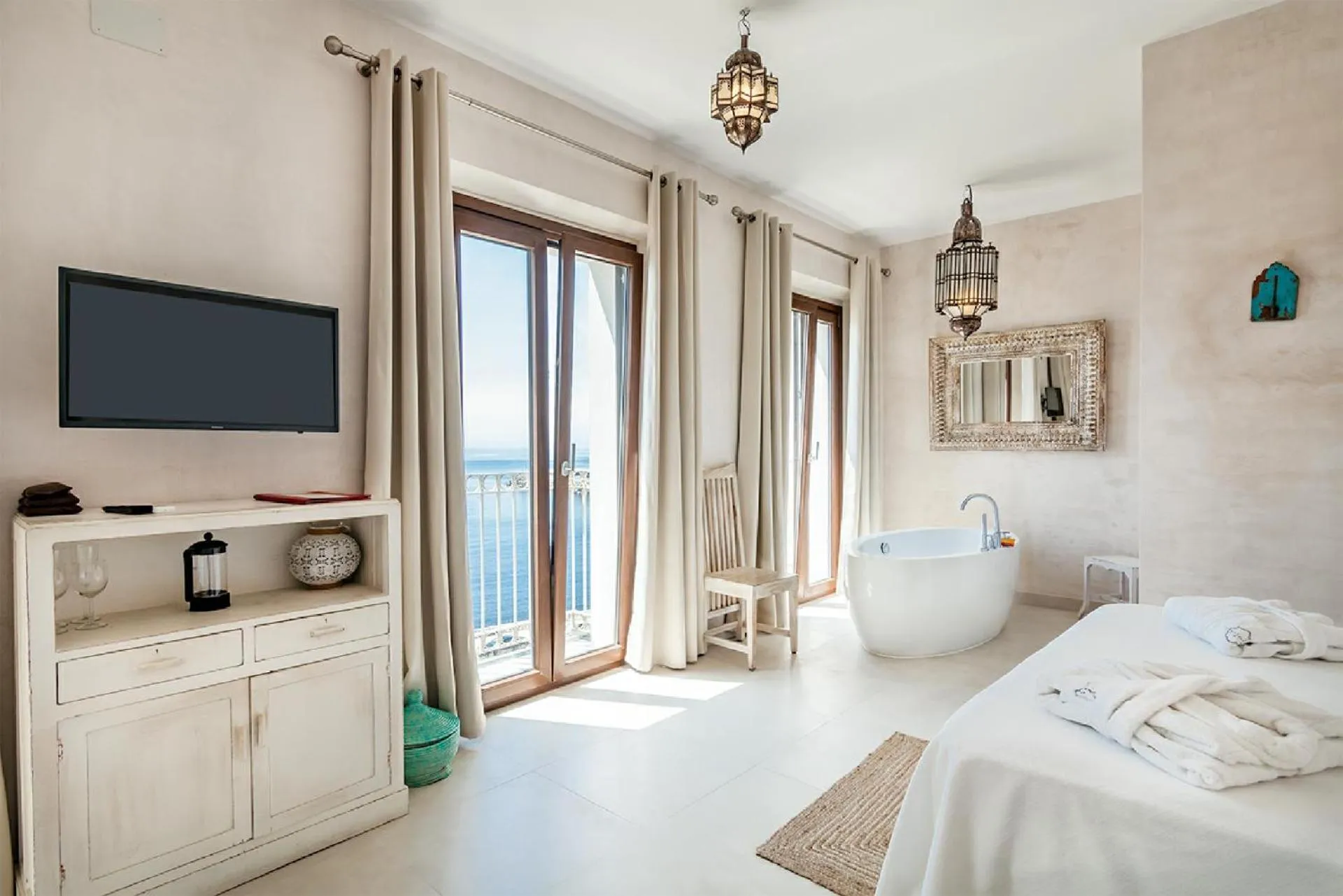 Bed in Apartamentos La Residencia Tarifa