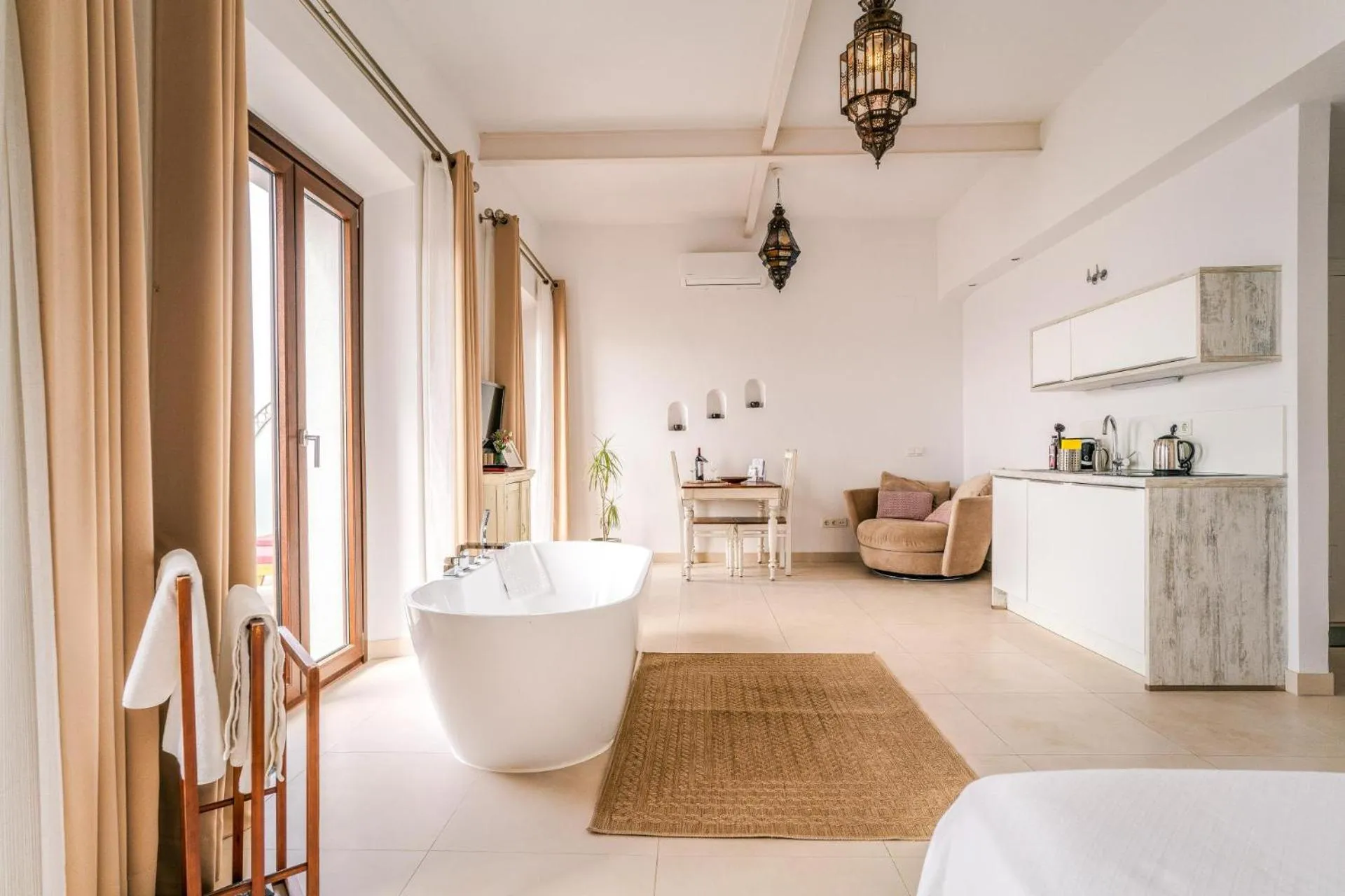 Apartamentos La Residencia Tarifa