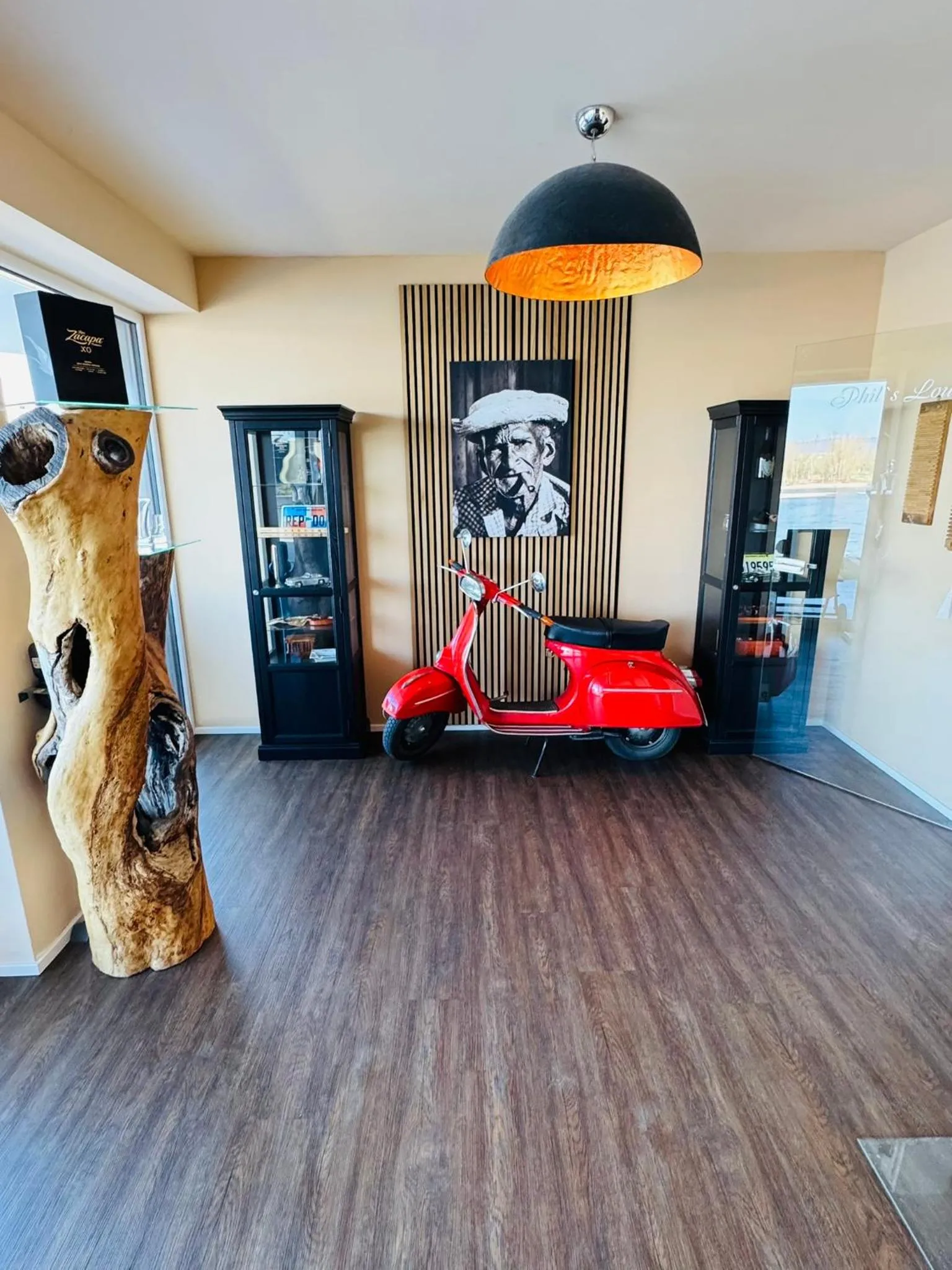 Living room in Exklusives Rhein-Lounge Apartment mit direktem Rheinblick, Sauna, 2 Schlafzimmern, Parkplatz für bis zu 5 Gäste