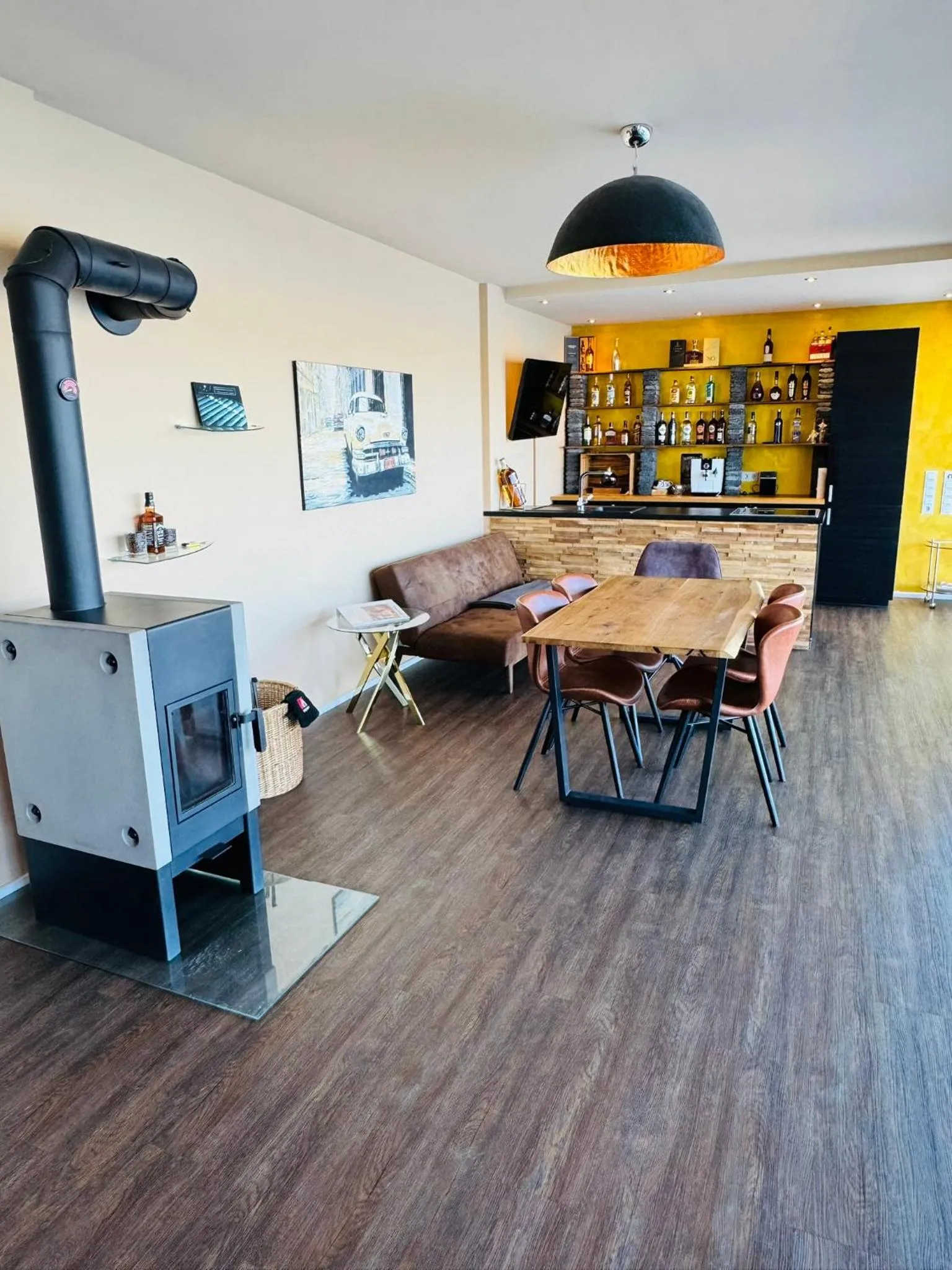Kitchen or kitchenette in Exklusives Rhein-Lounge Apartment mit direktem Rheinblick, Sauna, 2 Schlafzimmern, Parkplatz für bis zu 5 Gäste