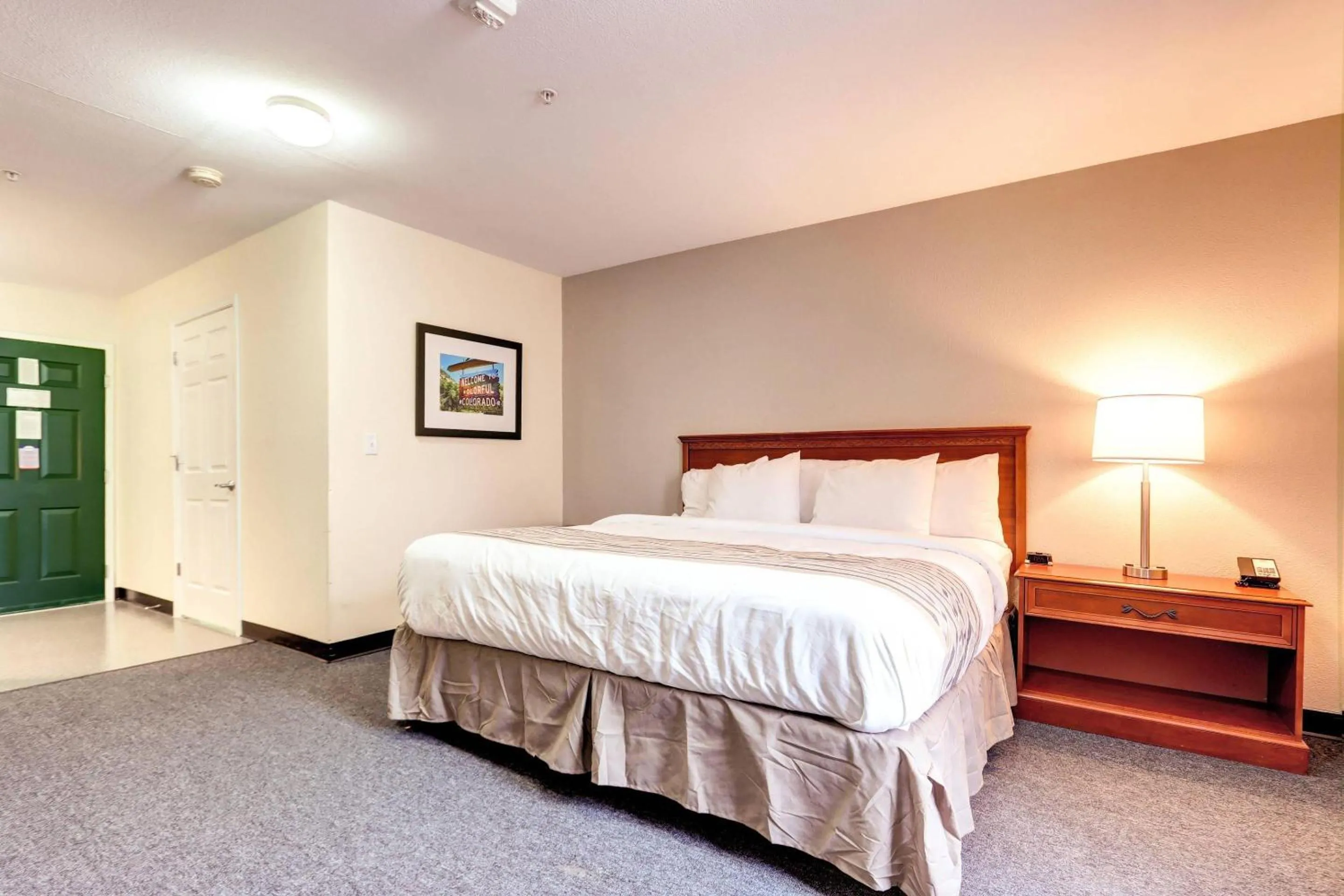 Bedroom, Bed in Suburban Studios Westminster Denver North