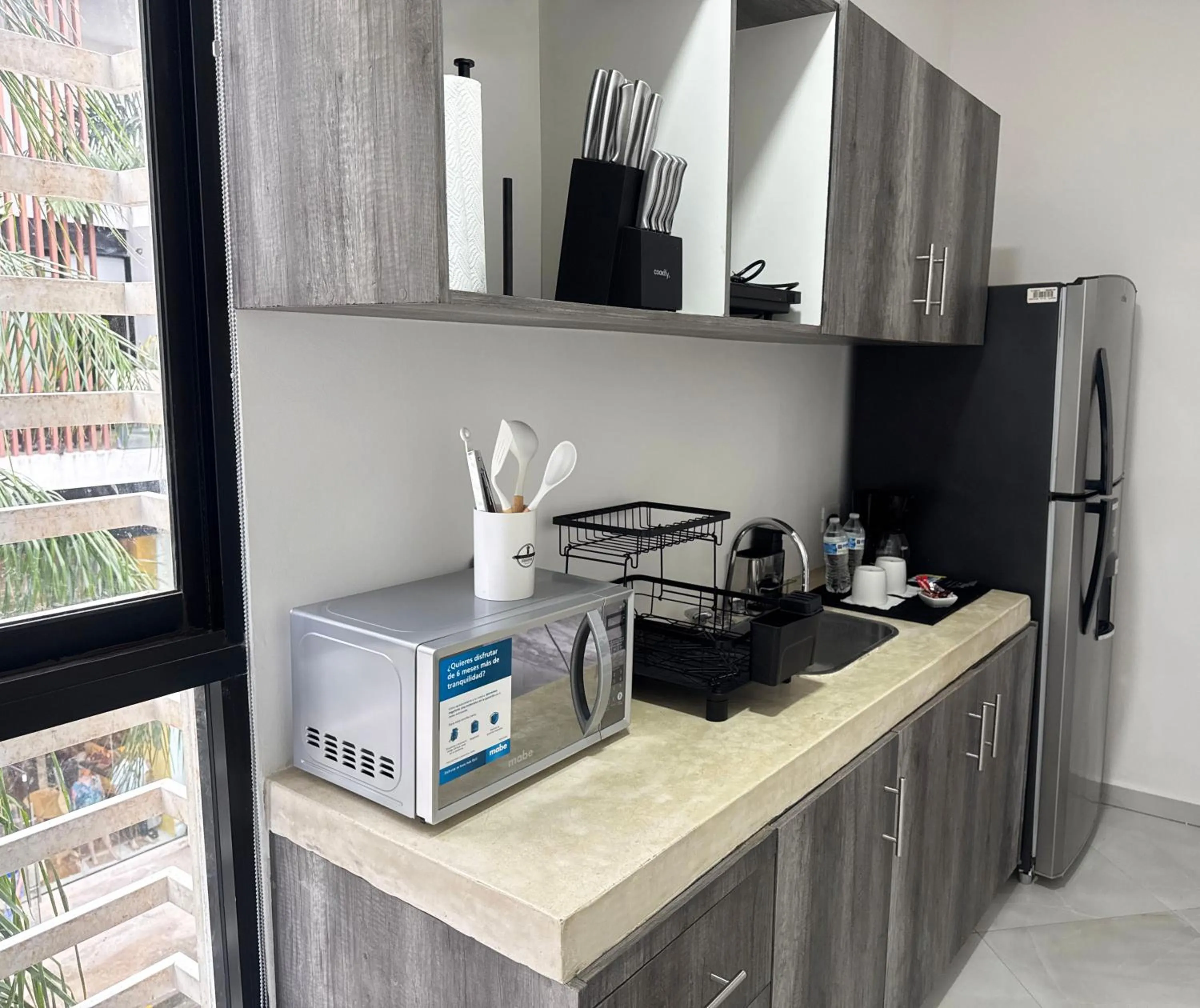 kitchen in SILVERSANDS Hotel Boutique - 5Th Ave