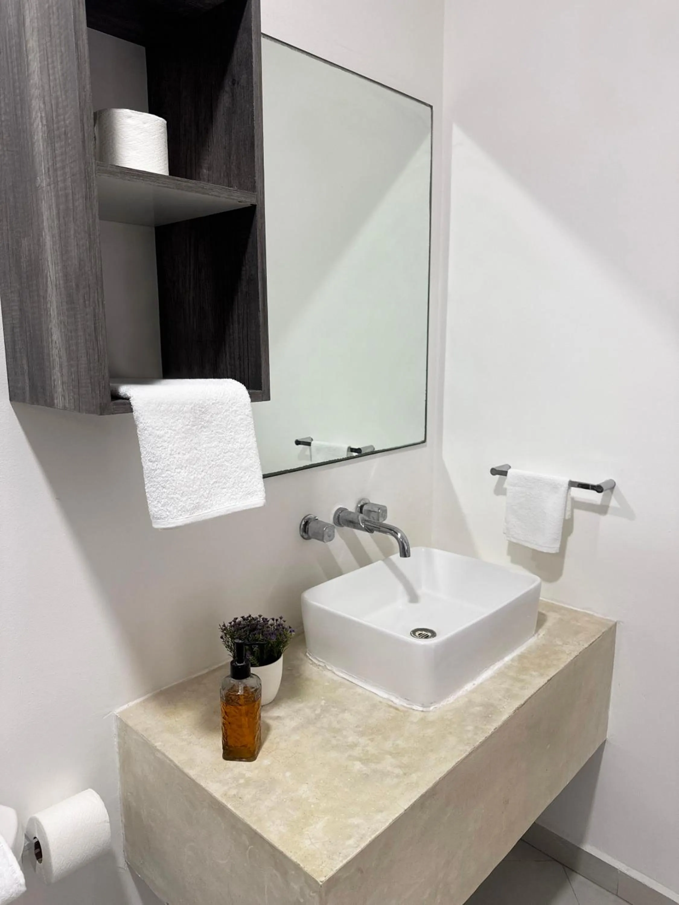 Bathroom in SILVERSANDS Hotel Boutique - 5Th Ave