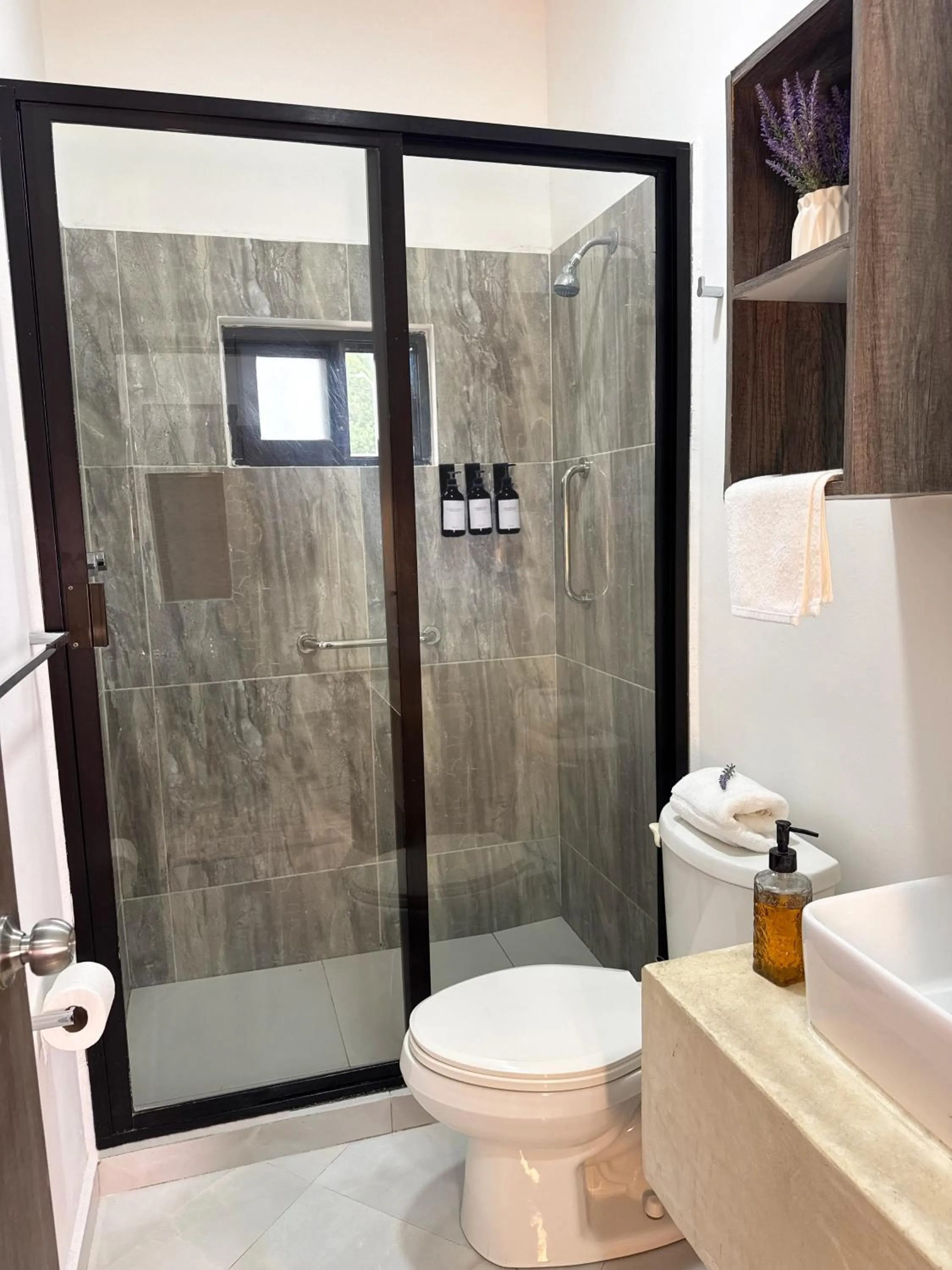 Bathroom in SILVERSANDS Hotel Boutique - 5Th Ave