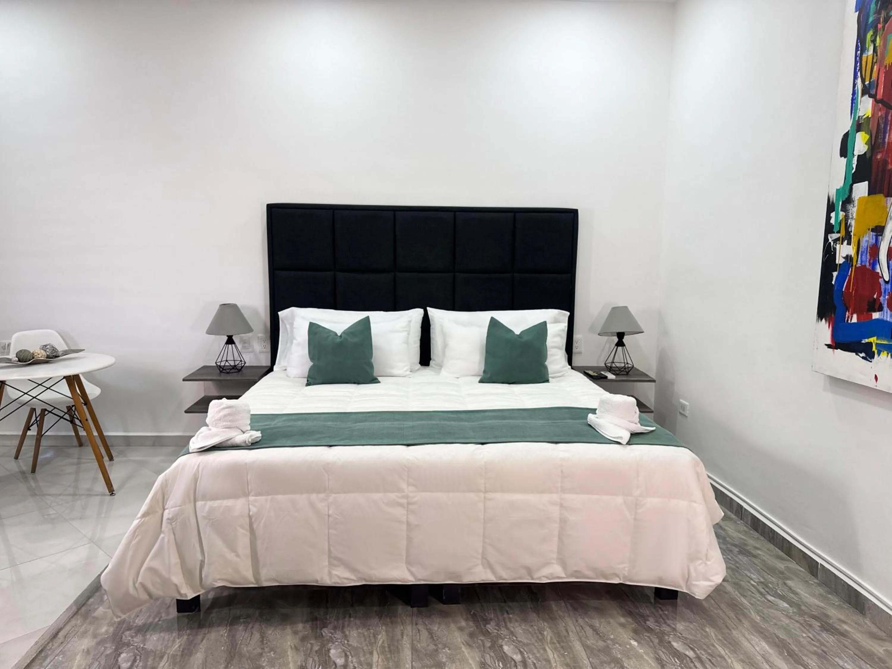 Bed in SILVERSANDS Hotel Boutique - 5Th Ave