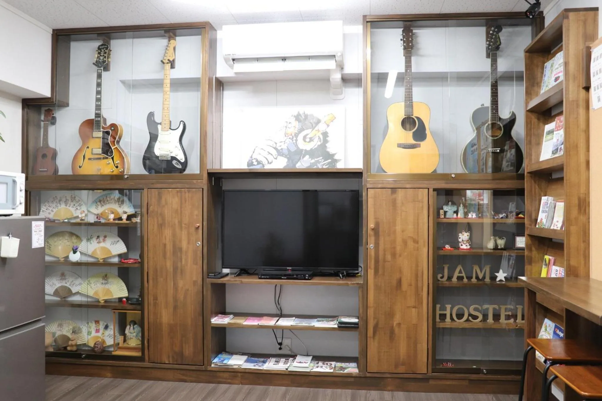 TV/Entertainment Center in JAM HOSTEL Hakata Station Front Semi-private room with shared bathroom - Vacation STAY 61445