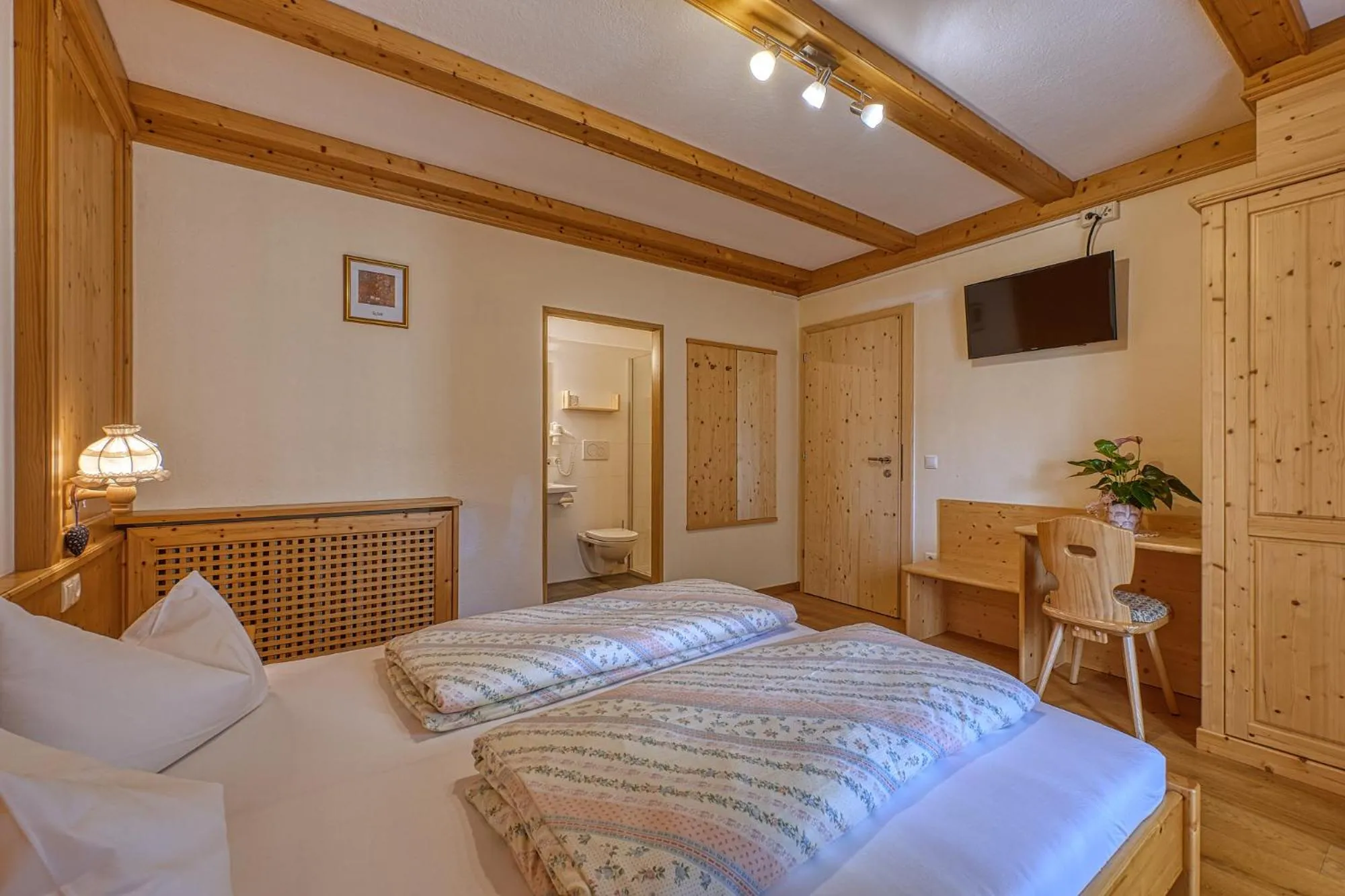 Bedroom, Bed in Garni Appartments Helvetia