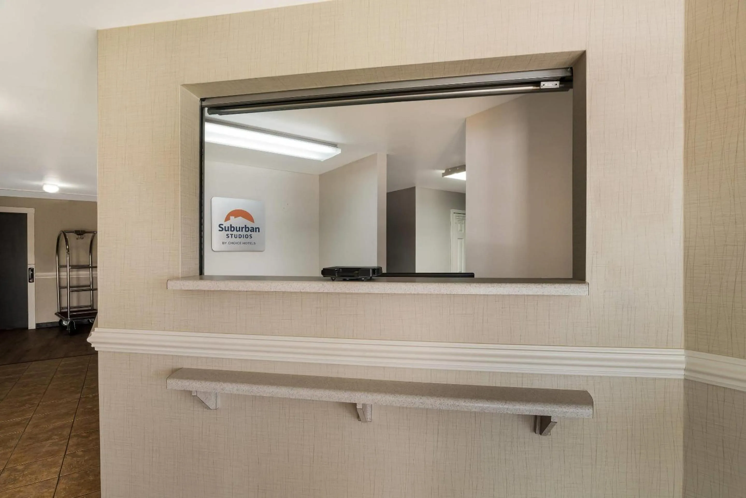 Lobby or reception in Suburban Studios Denver Central-Arvada