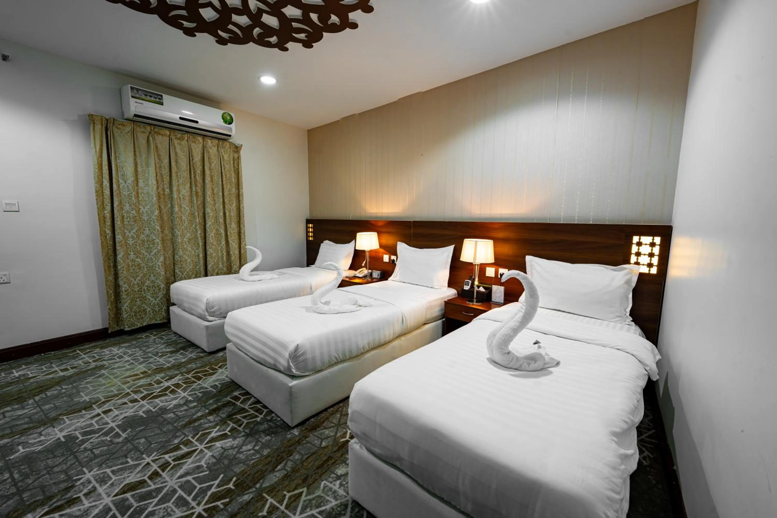 Bedroom, Bed in Rizq Palace Hotel Makkah