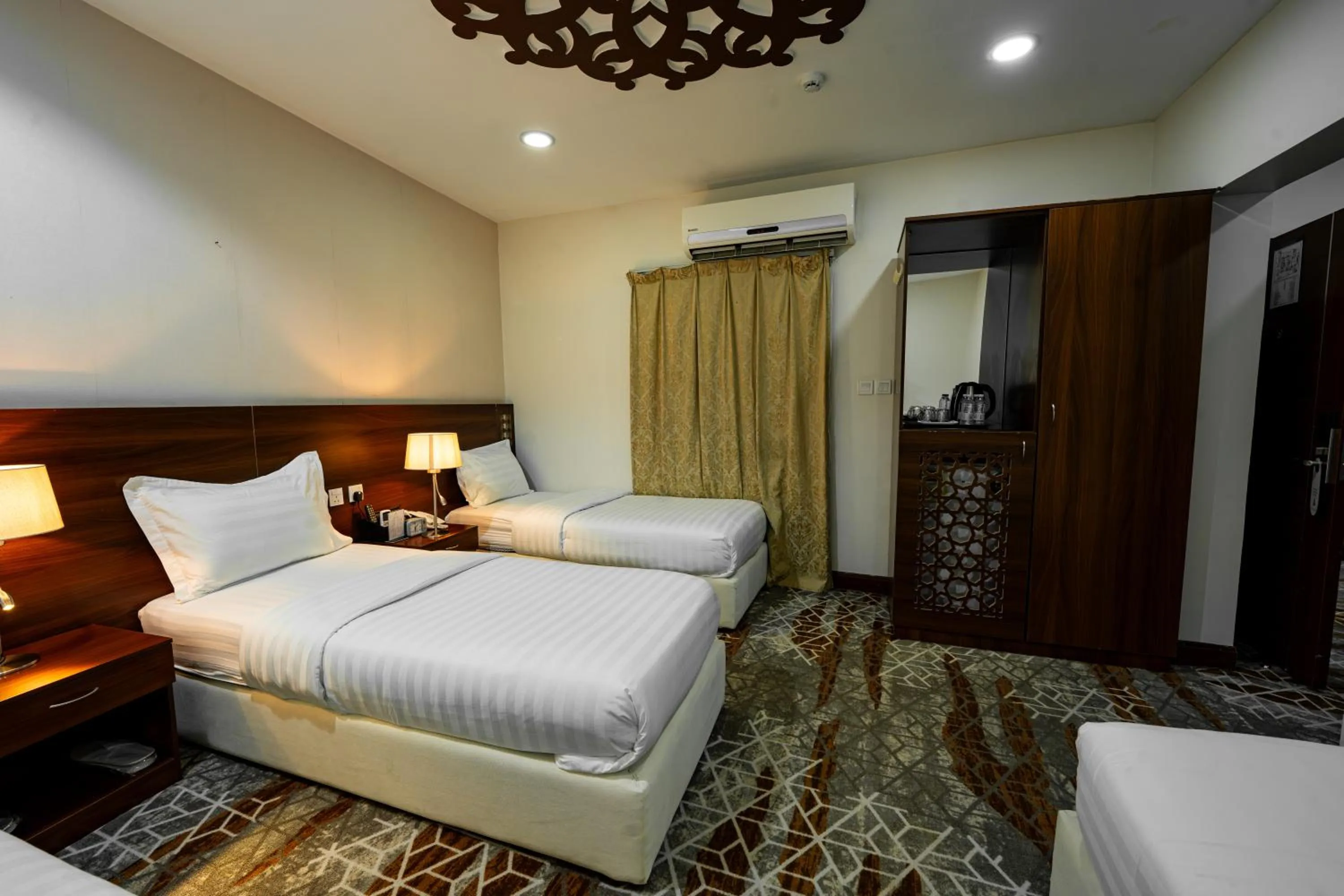 Bedroom, Bed in Rizq Palace Hotel Makkah