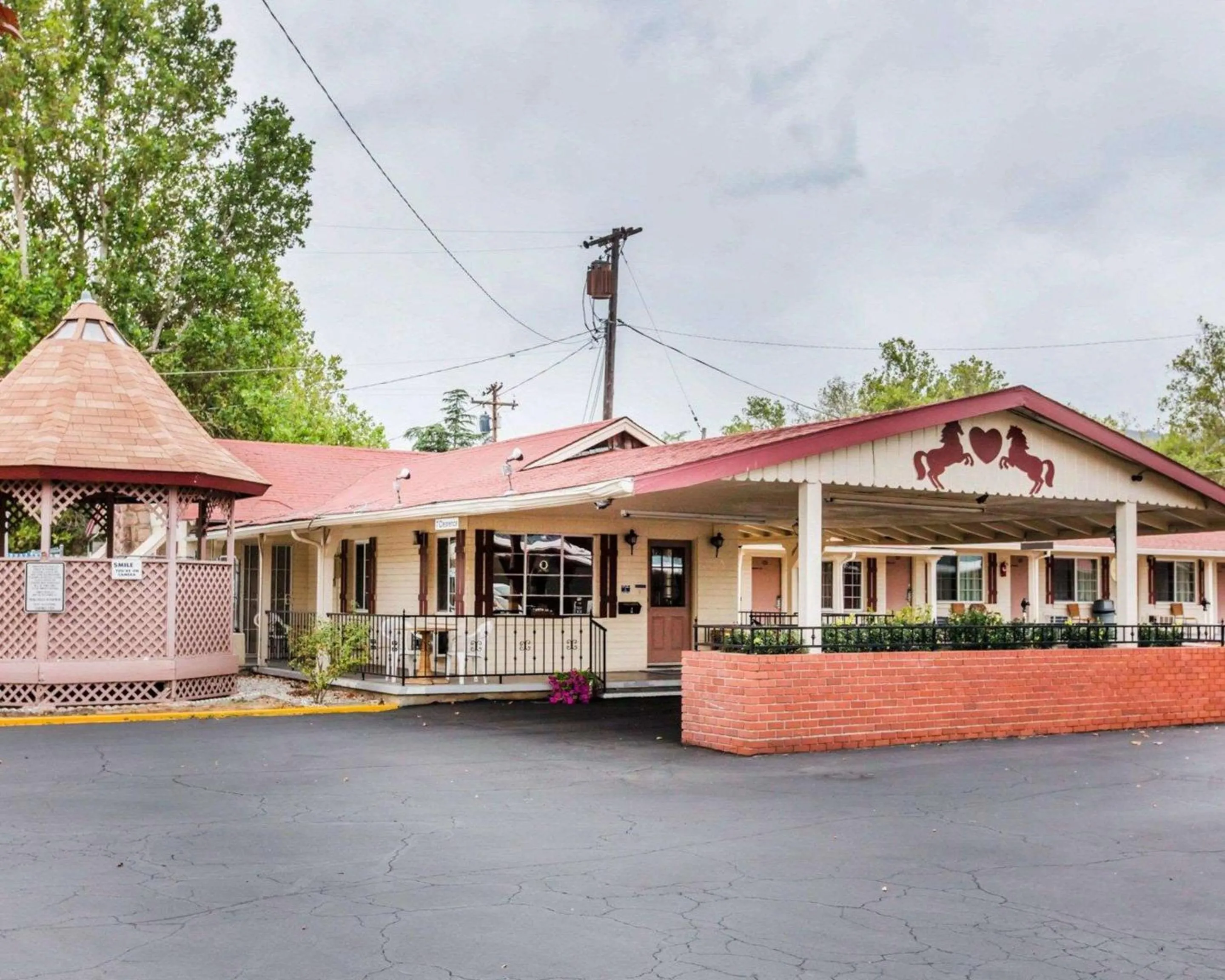Property building in Jefferson Inn