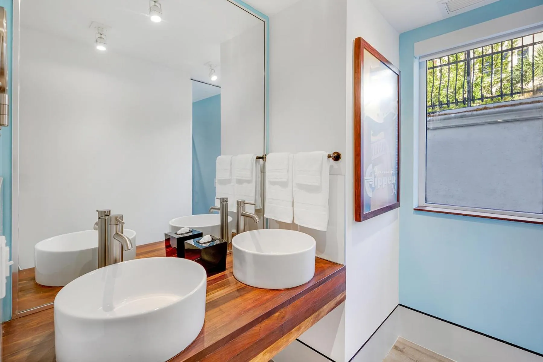 Bathroom in Ocean Treasure Beachside Suites