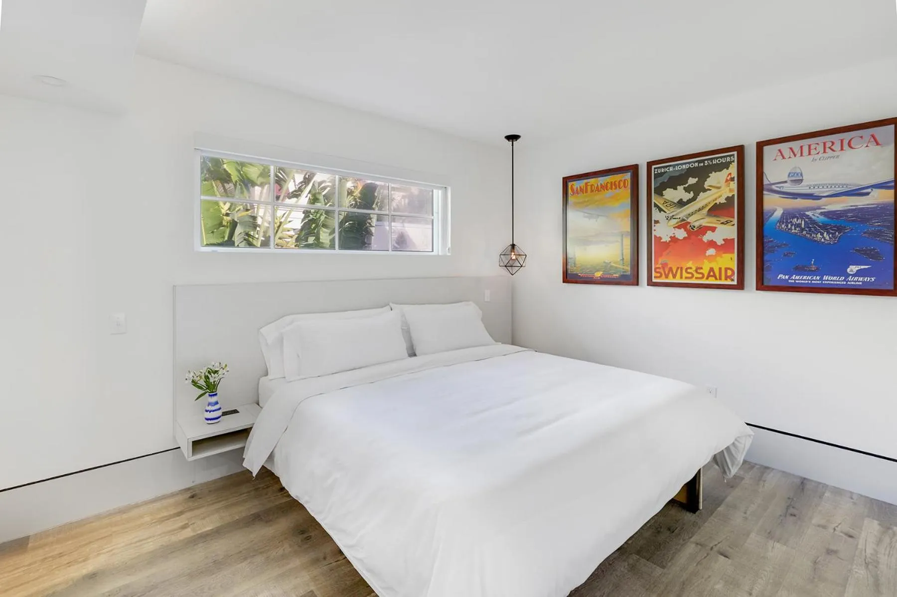 Bed in Ocean Treasure Beachside Suites