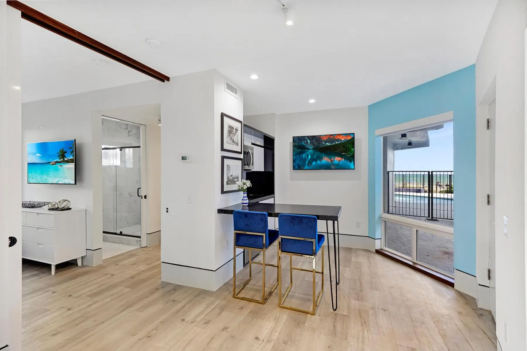 Dining area in Ocean Treasure Beachside Suites