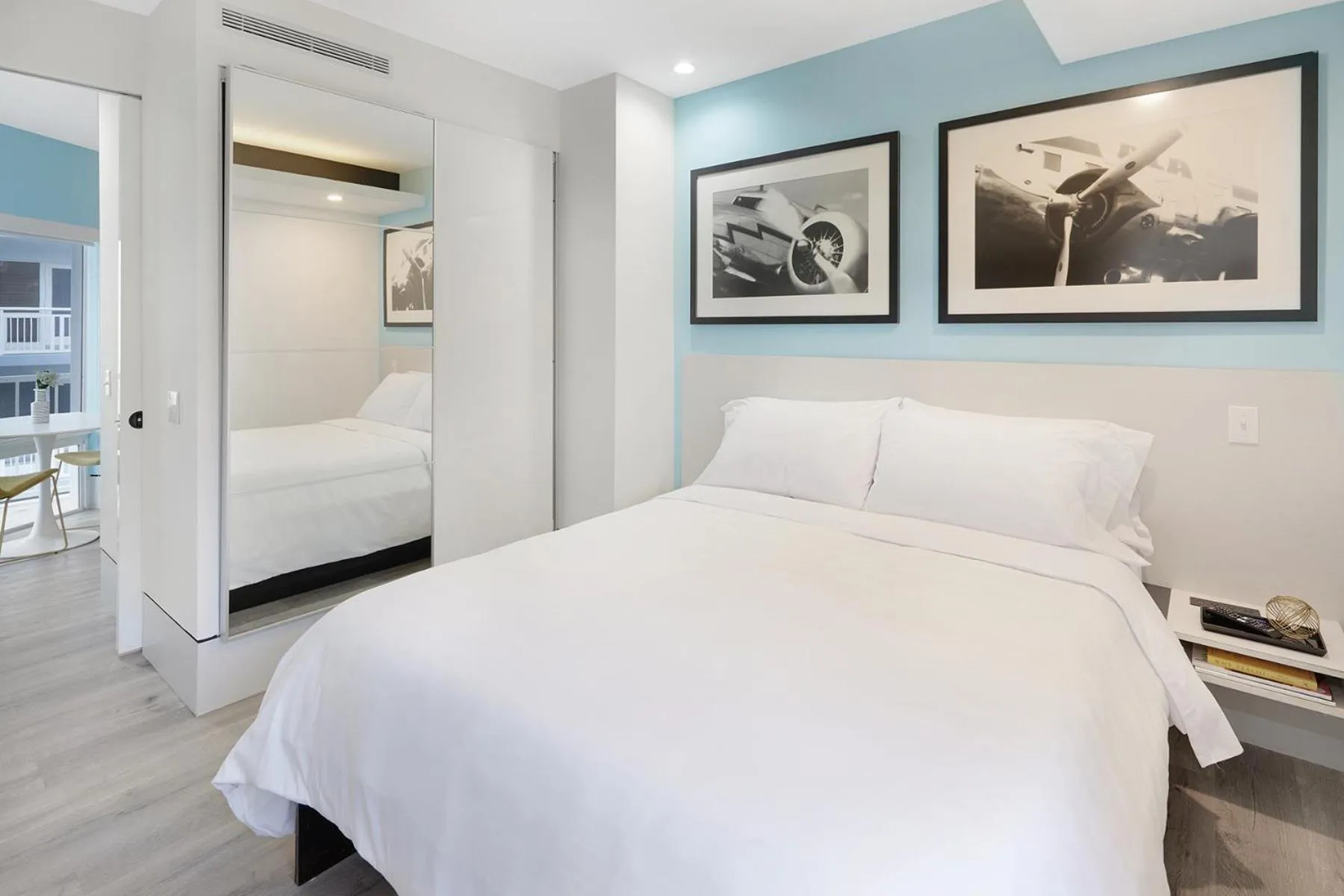 Bed in Ocean Treasure Beachside Suites