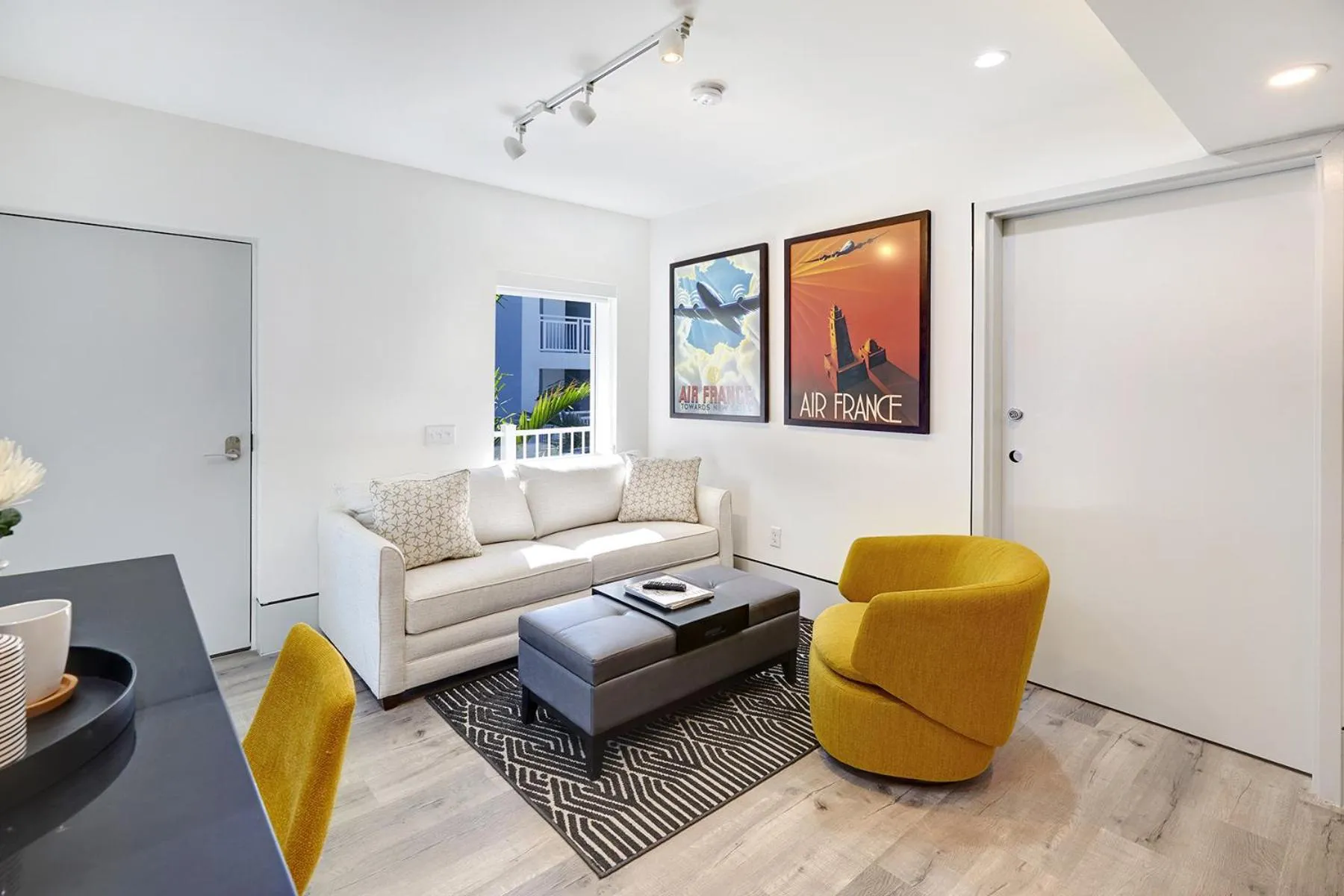 Living room in Ocean Treasure Beachside Suites