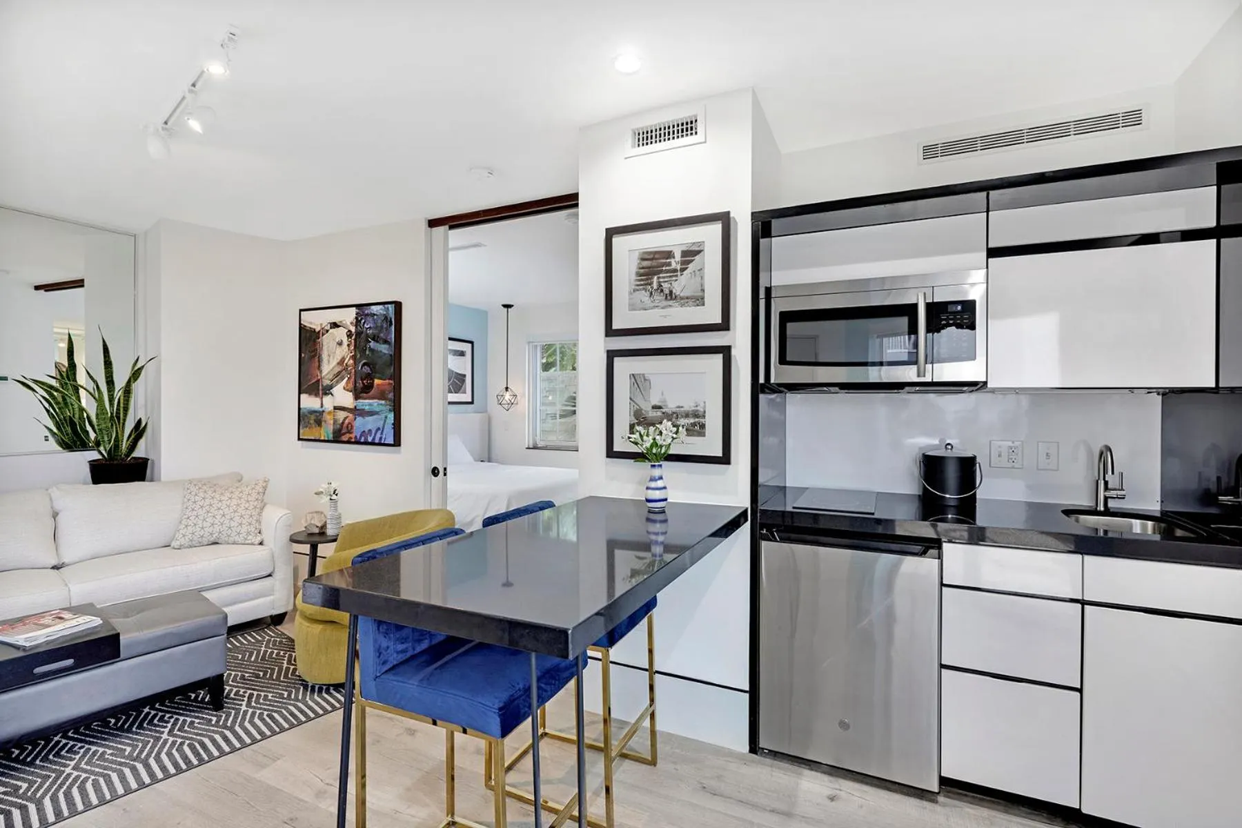 Kitchen or kitchenette in Ocean Treasure Beachside Suites