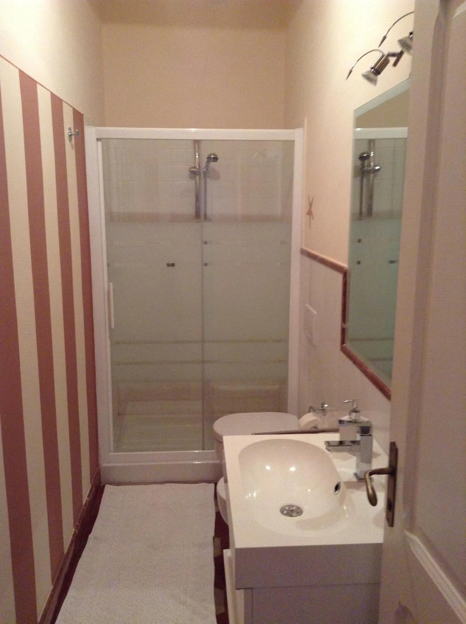 Bathroom in Perfume Do Mar