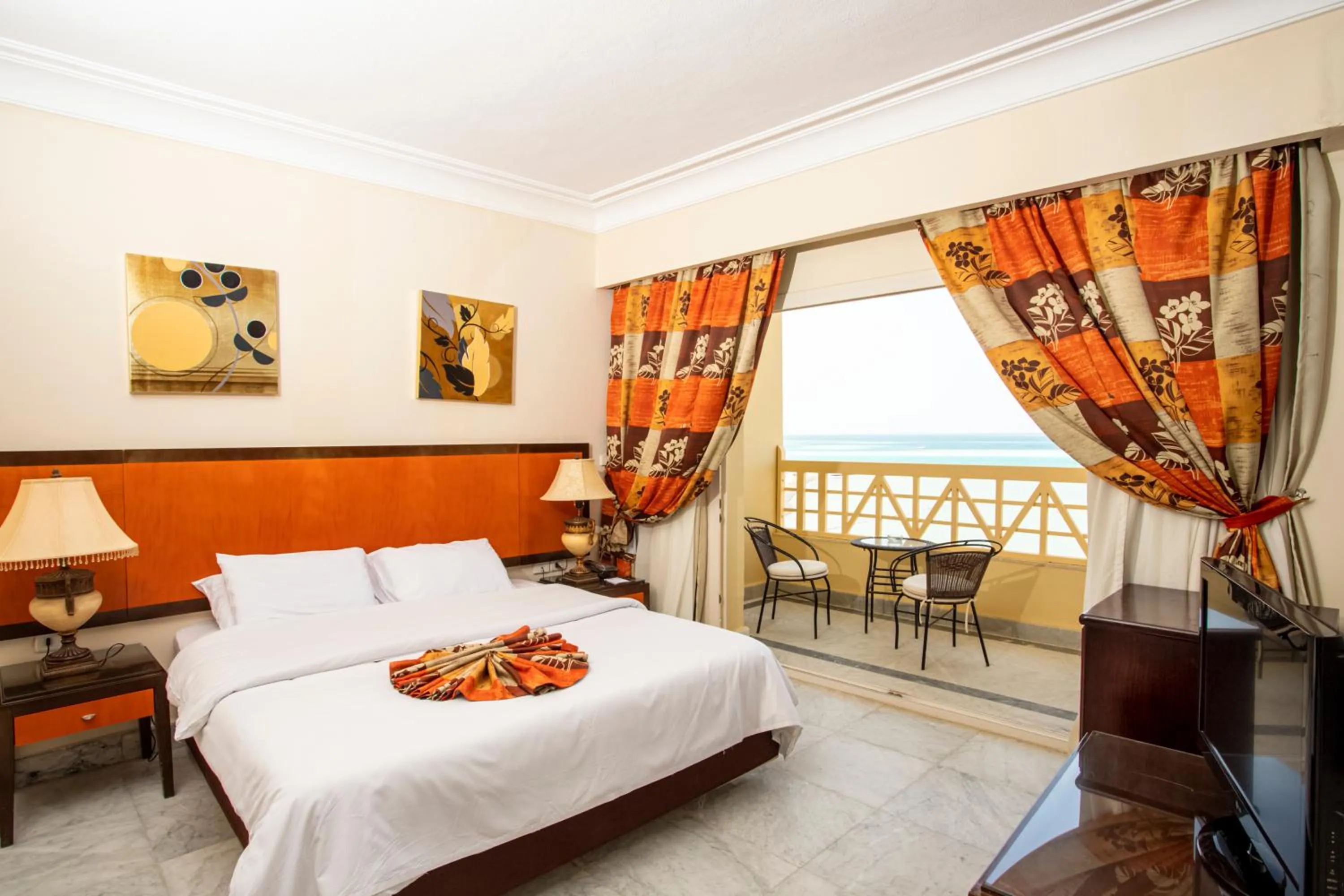 Sea view, Bed in AMC Royal Hotel & Spa