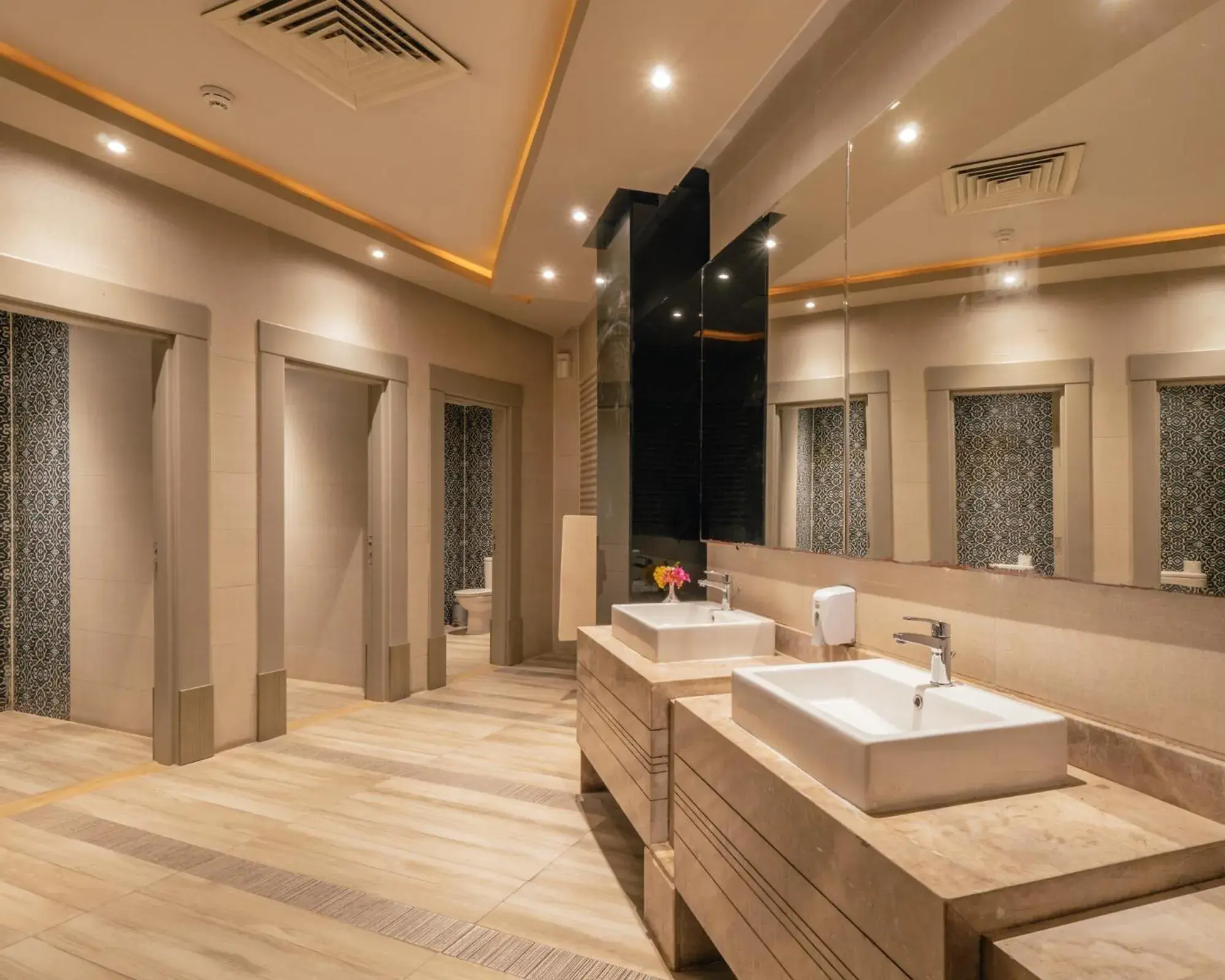 Standard Room Garden View - single occupancy in AMC Royal Hotel & Spa Standard Room Garden View - single occupancy in AMC Royal Hotel & Spa