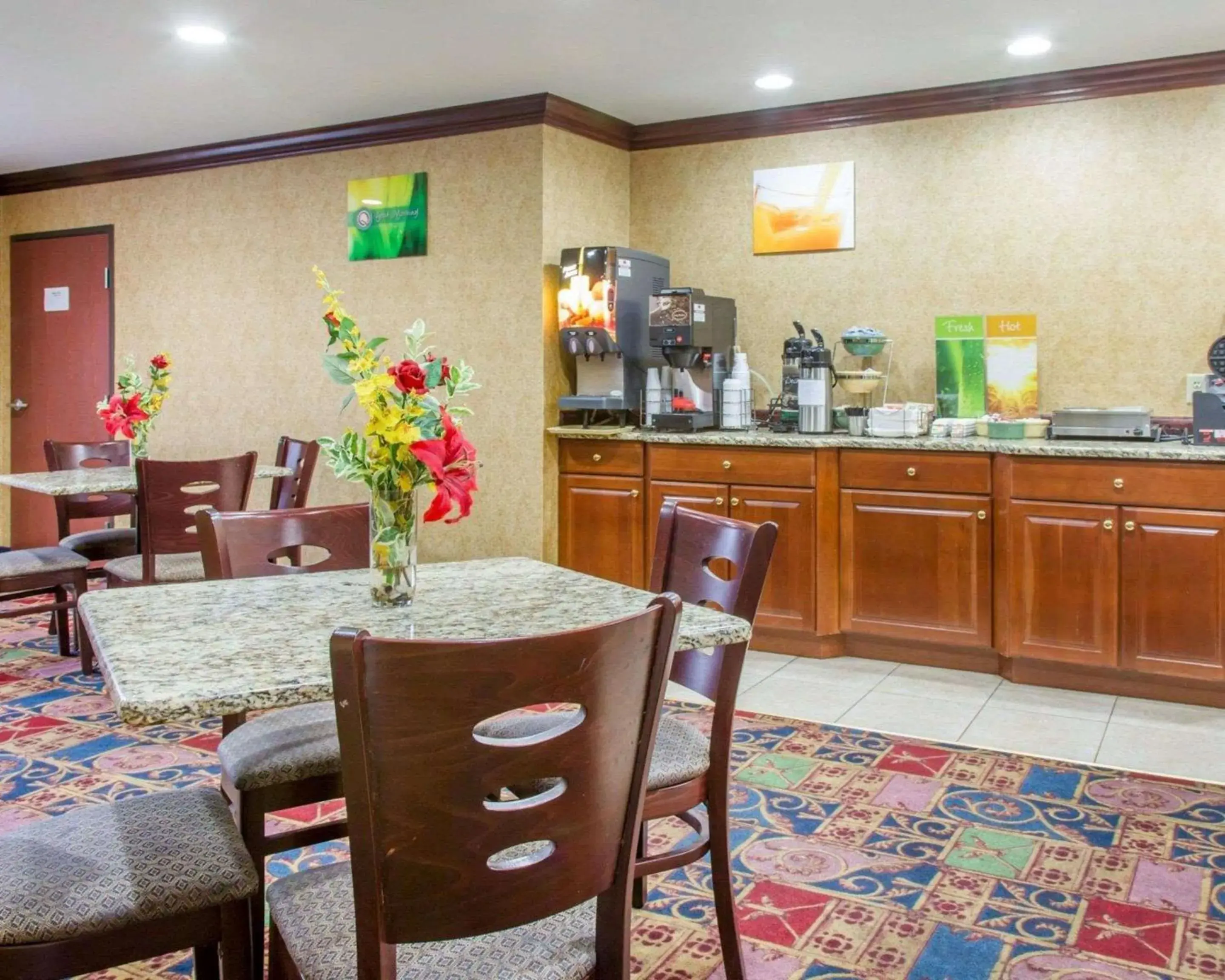 Restaurant/places to eat in Quality Inn & Suites Restaurant/places to eat in Quality Inn & Suites
