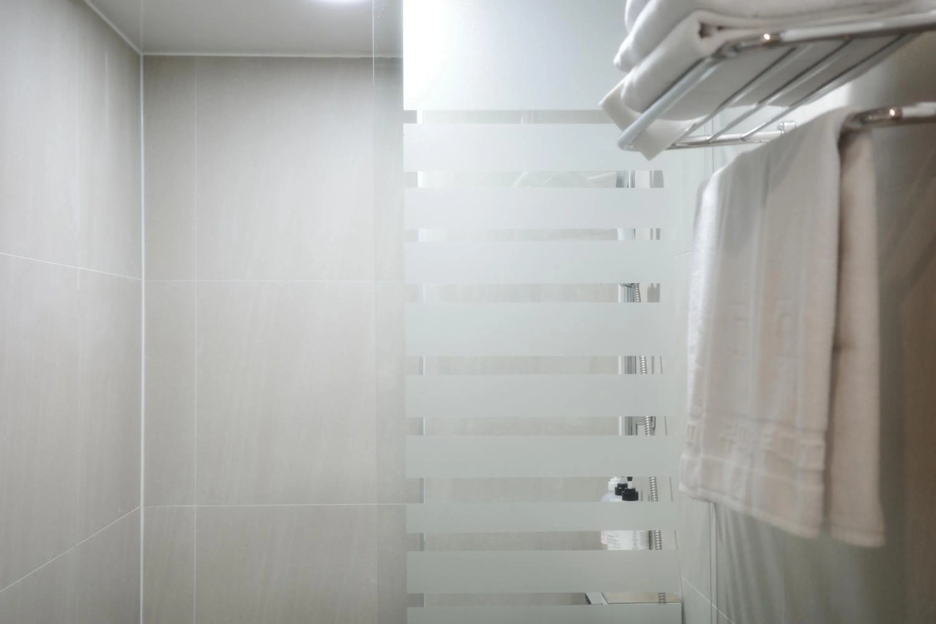 Shower in Rosana Hotel