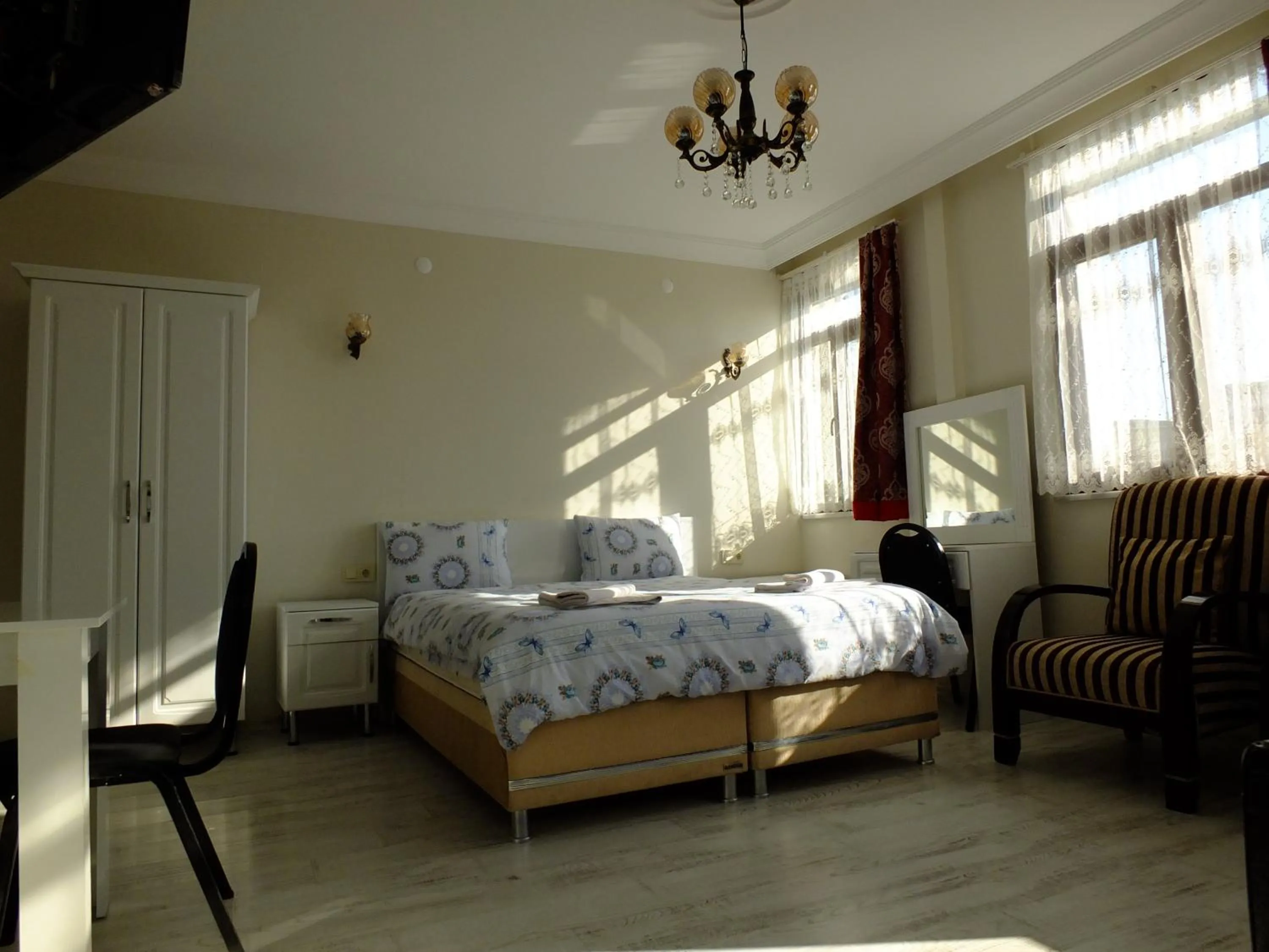 Bed in Old City Pansiyon