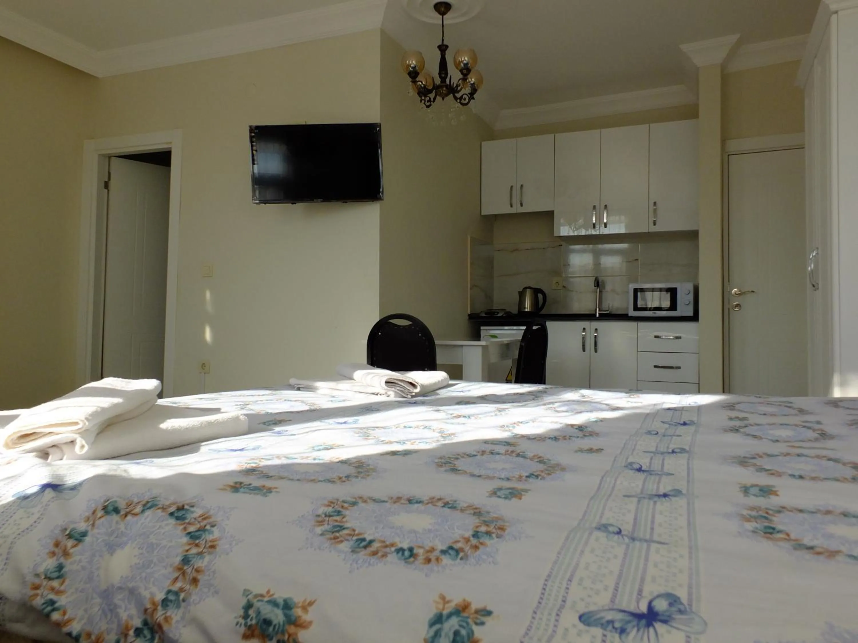 Bed in Old City Pansiyon