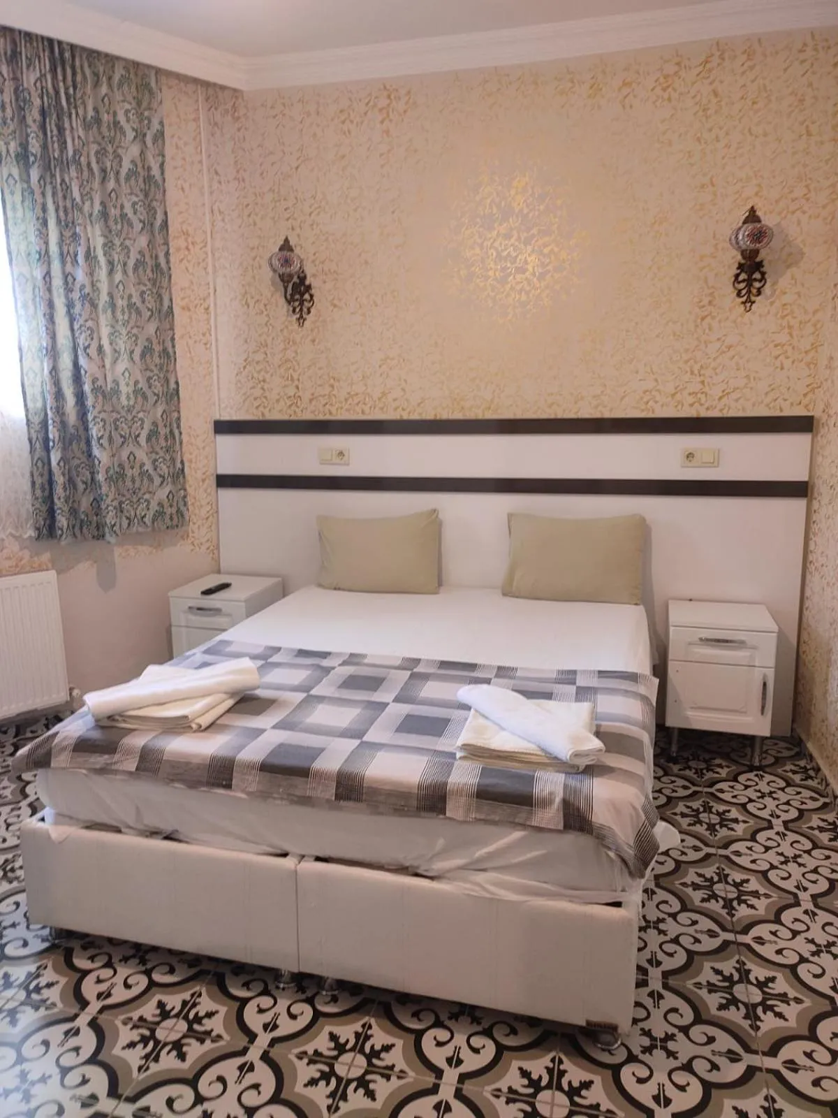 Bed in Old City Pansiyon