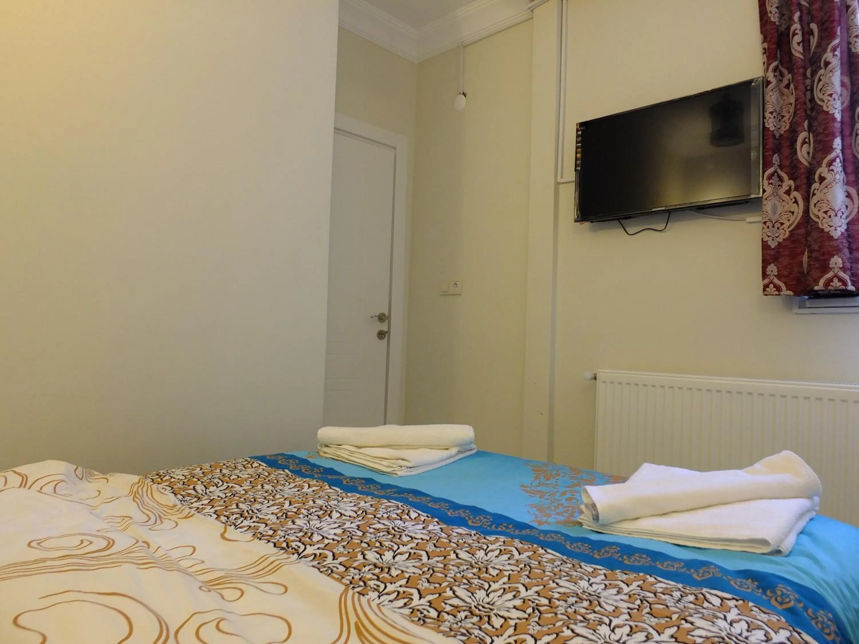 Bed in Old City Pansiyon