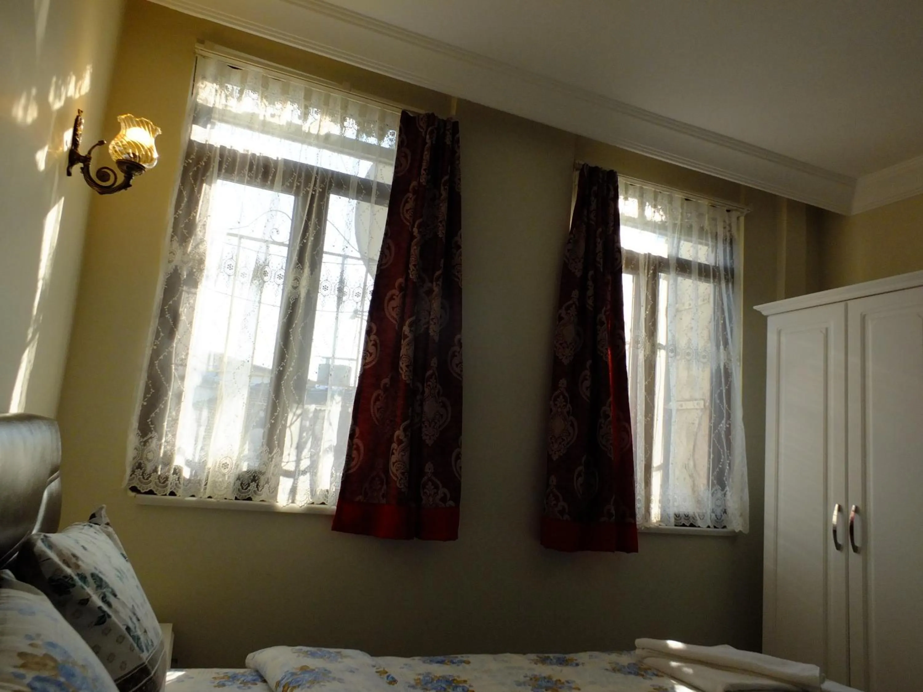 Bed in Old City Pansiyon