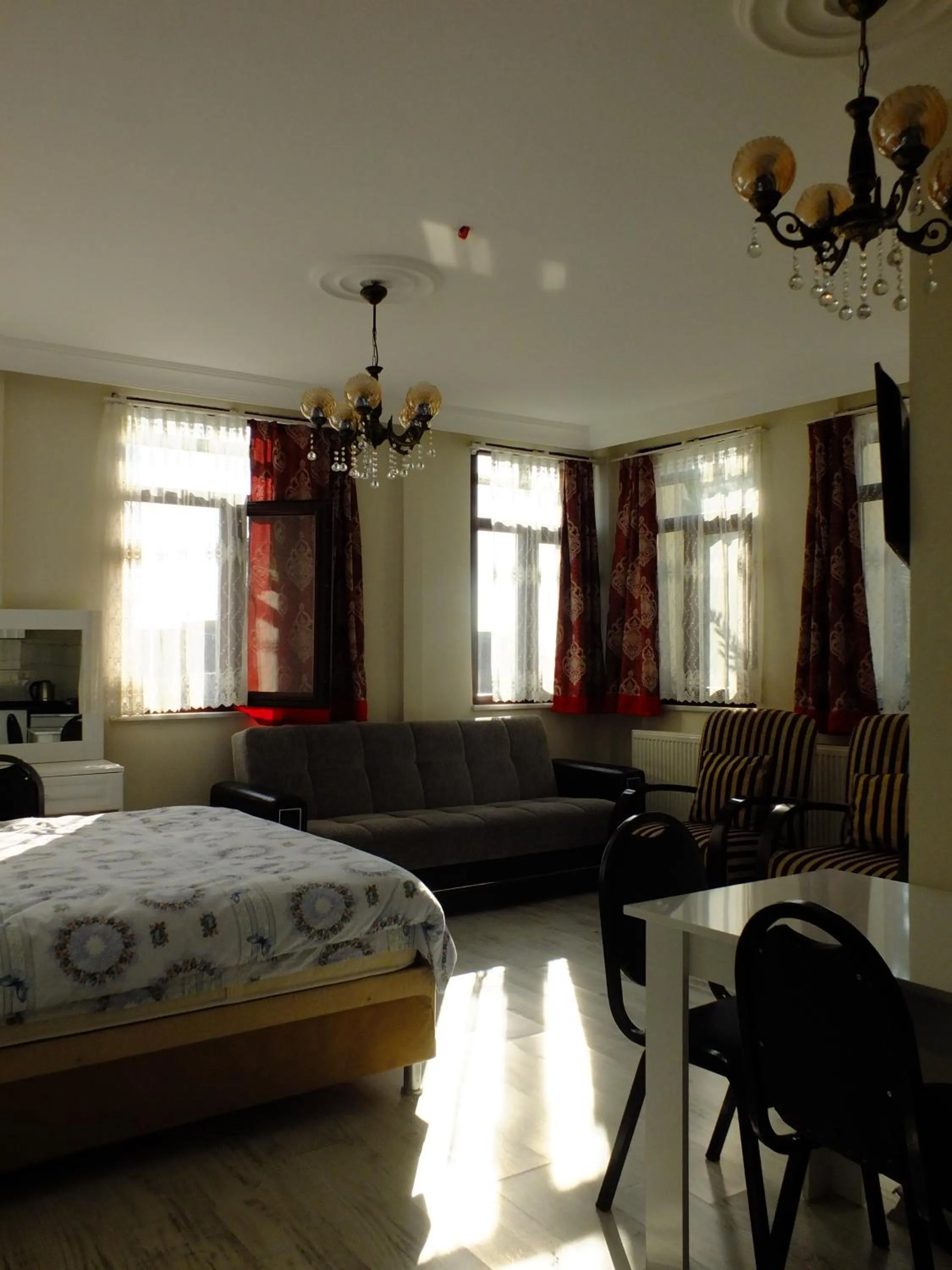 Bed in Old City Pansiyon