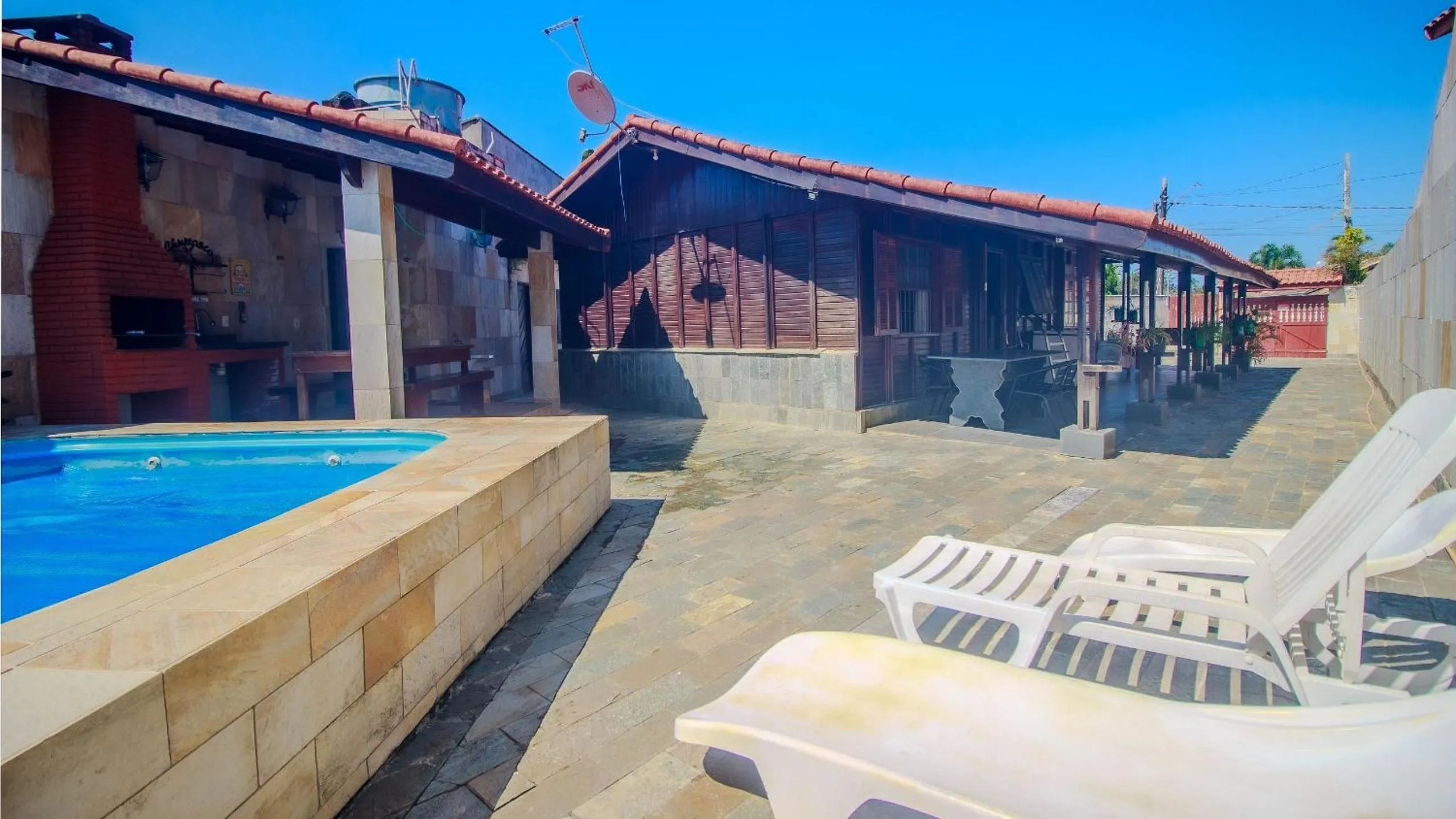 Balcony/Terrace in Piscina Aquecida , SPA, Bilhar, Ar Cond, Wi-Fi